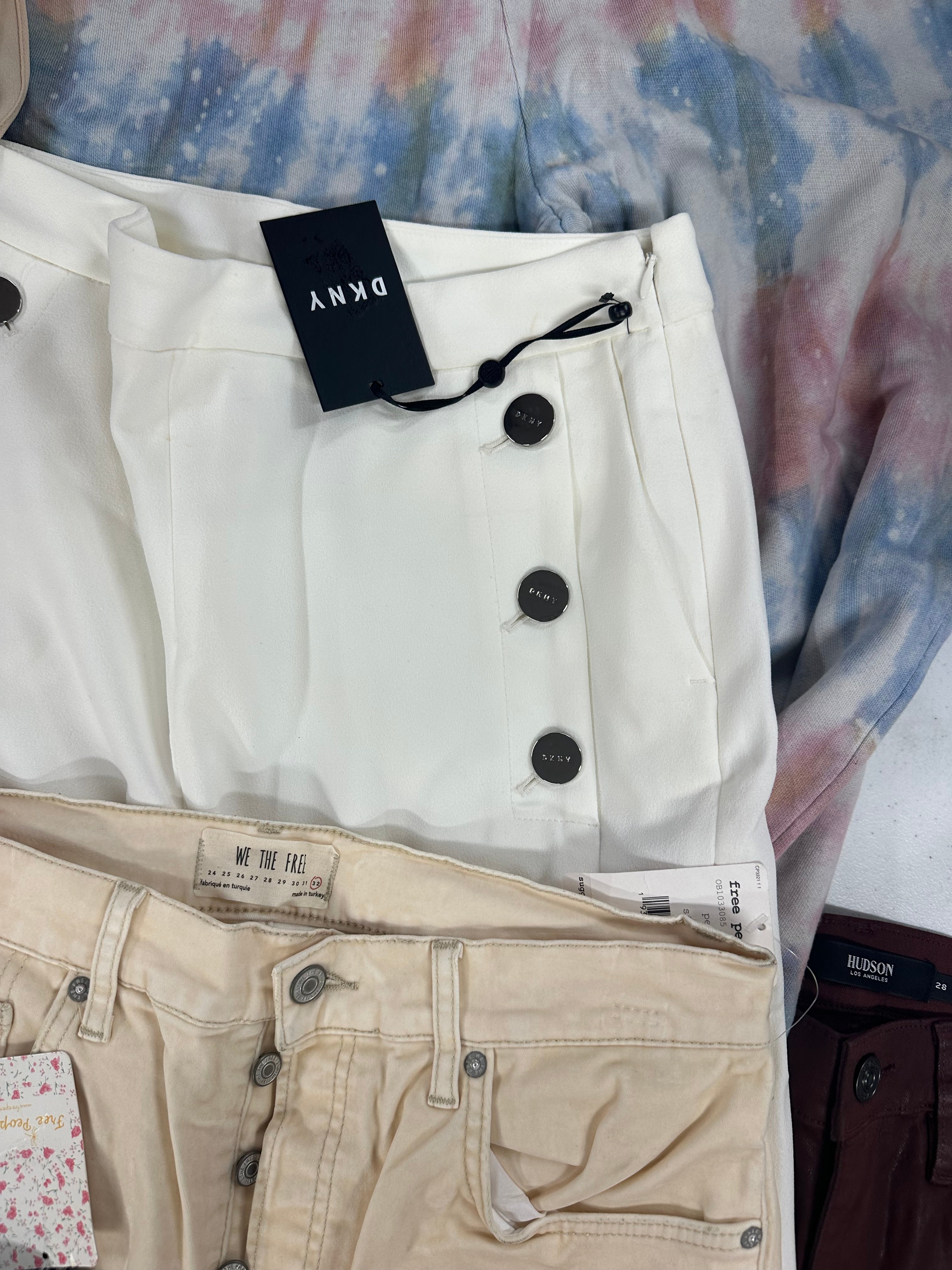 Women's Clothings Bottoms & Others Wholesale Lot, HUDSON, JOE'S JEANS, FREE PEOPLE, DKNY, TRINA TURK and more, 9 items, CUSTOMER RETURNS