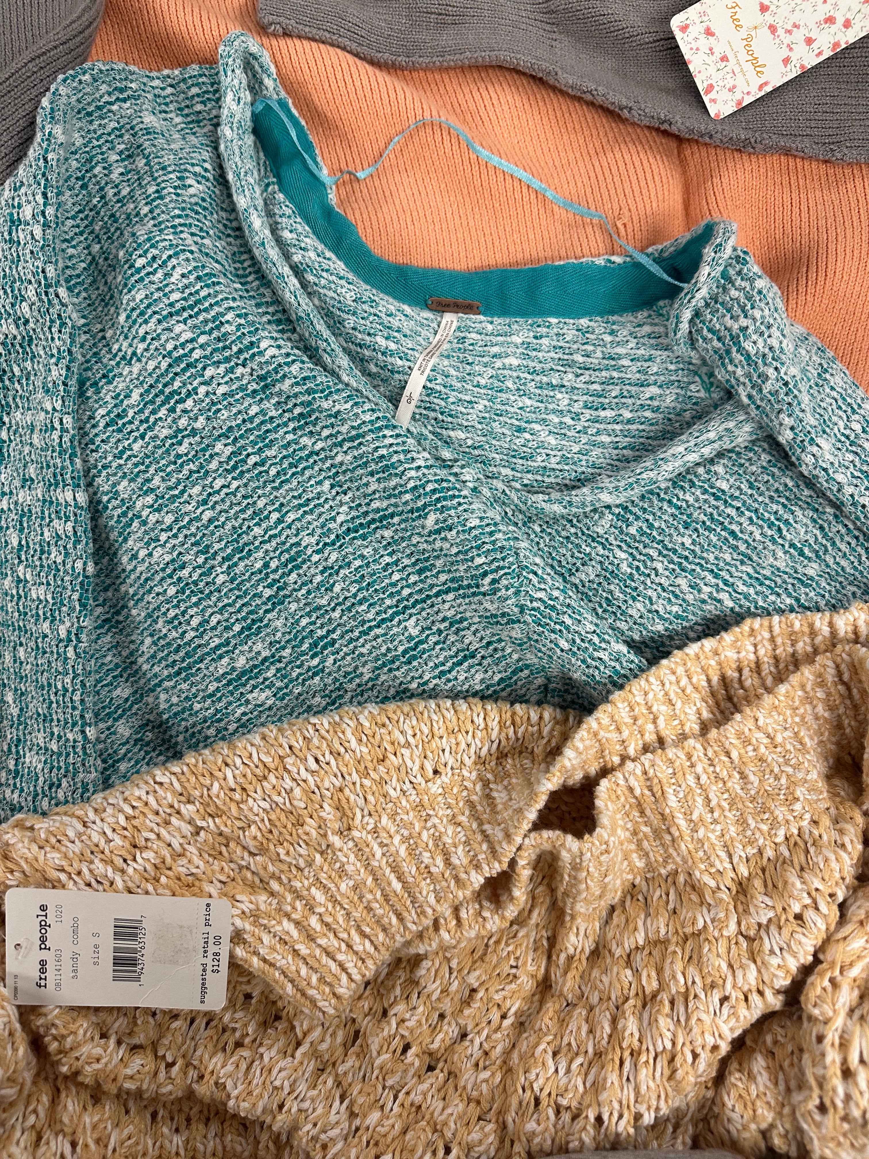 Women's Clothings Sweaters & Pants Wholesale Lot, FREE PEOPLE, CALVIN KLEIN,SANCTUARY, 8 items, CUSTOMER RETURNS
