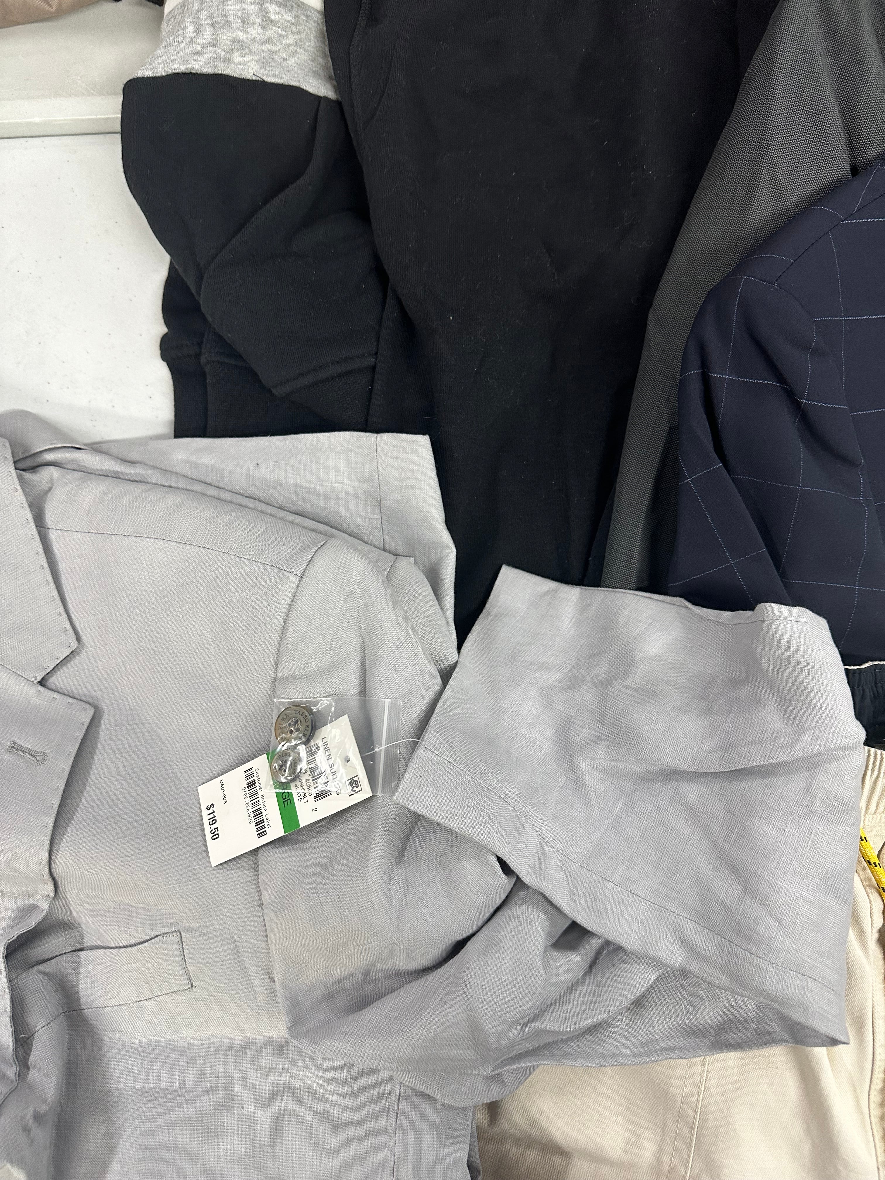 Men's Clothings Assorted Wholesale Lot, HOGGAR, MICHAEL KORS, PENFIELD, TASSO ELBA, CALVIN KLEIN, AZARO UOMO and more, 11 items, CUSTOMER RETURNS