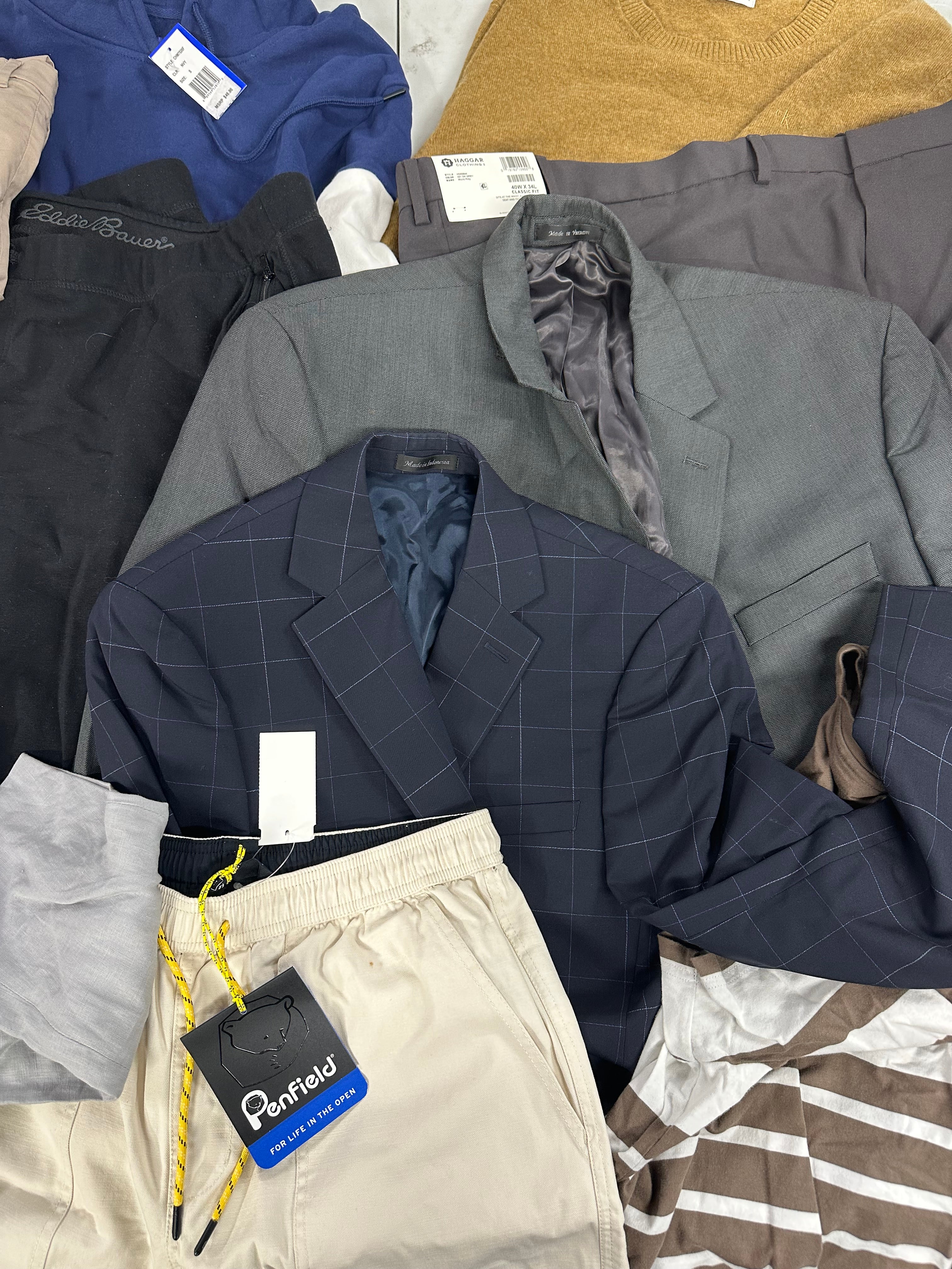 Men's Clothings Assorted Wholesale Lot, HOGGAR, MICHAEL KORS, PENFIELD, TASSO ELBA, CALVIN KLEIN, AZARO UOMO and more, 11 items, CUSTOMER RETURNS