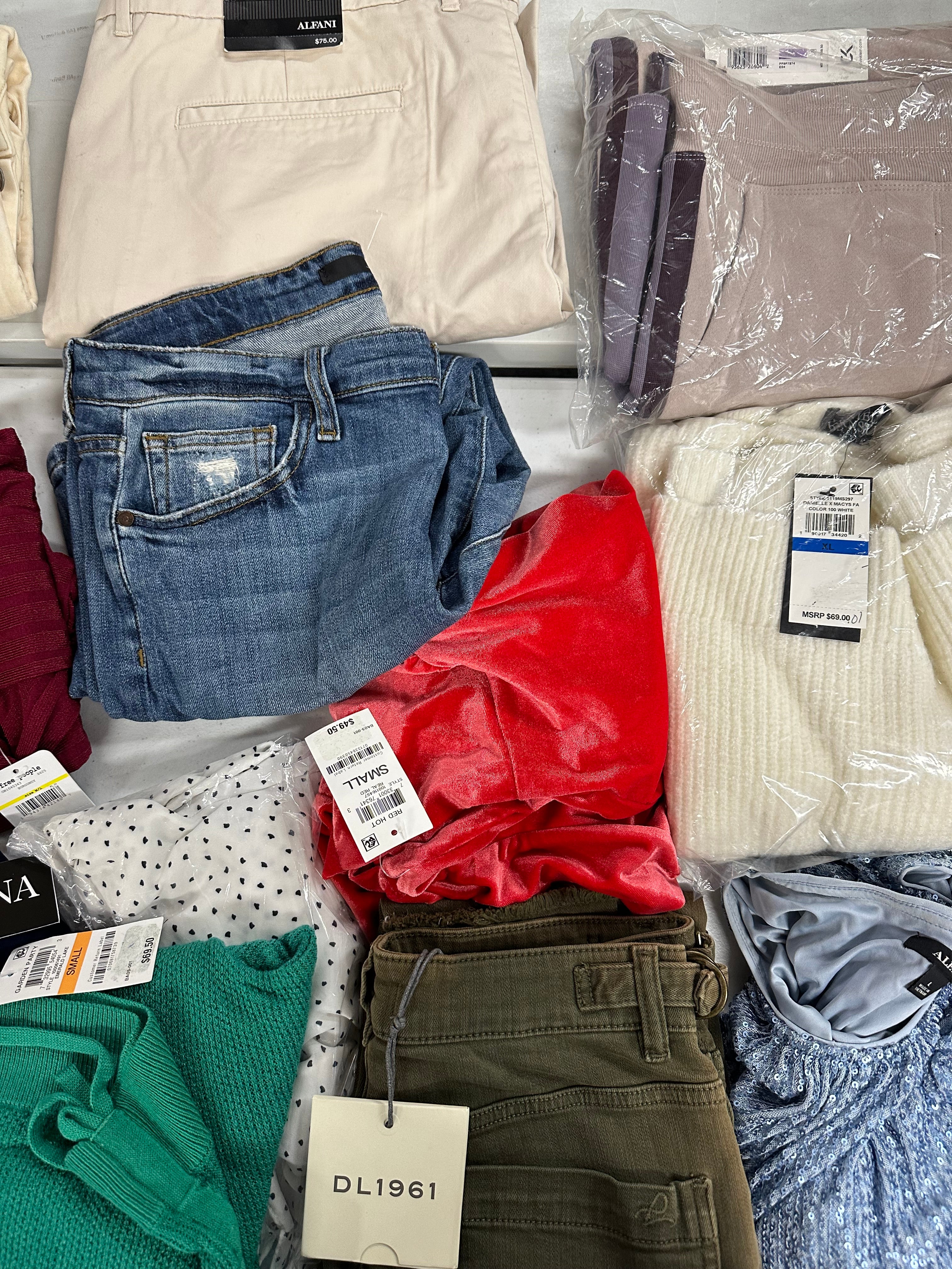 Women's Clothings Assorted Wholesale Lot, JOE'S JEANS, DL1961, CALVIN KLEIN, NORTH FACE, FREE PEOPLE, VERONA and more, 13 items, CUSTOMER RETURNS