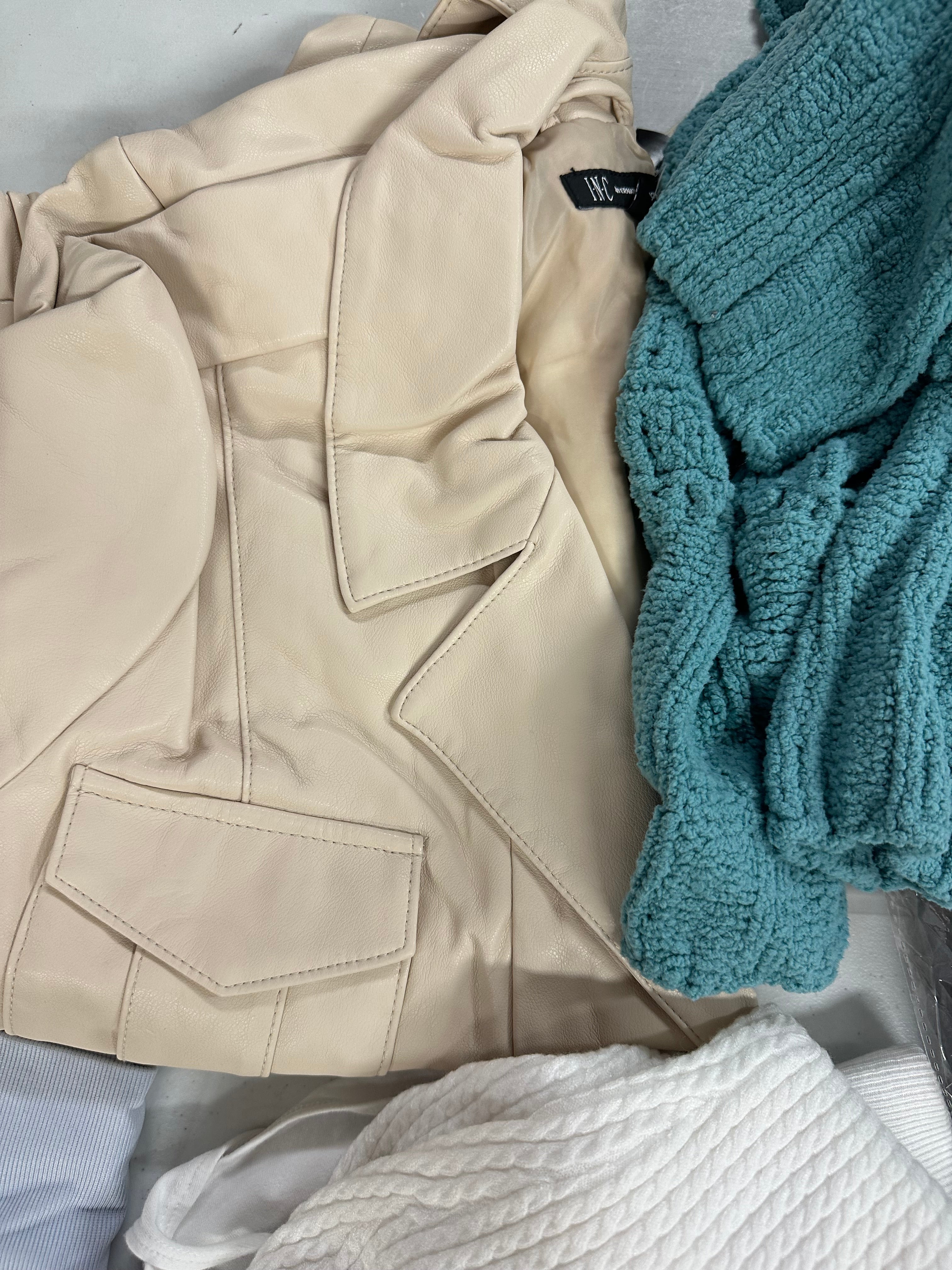 Women's Clothing Assorted Wholesale Lot, DKNY, CALVIN KLEIN, FREE PEOPLE, ADIDAS, ALFANI and more, 12 items, CUSTOMER RETURNS