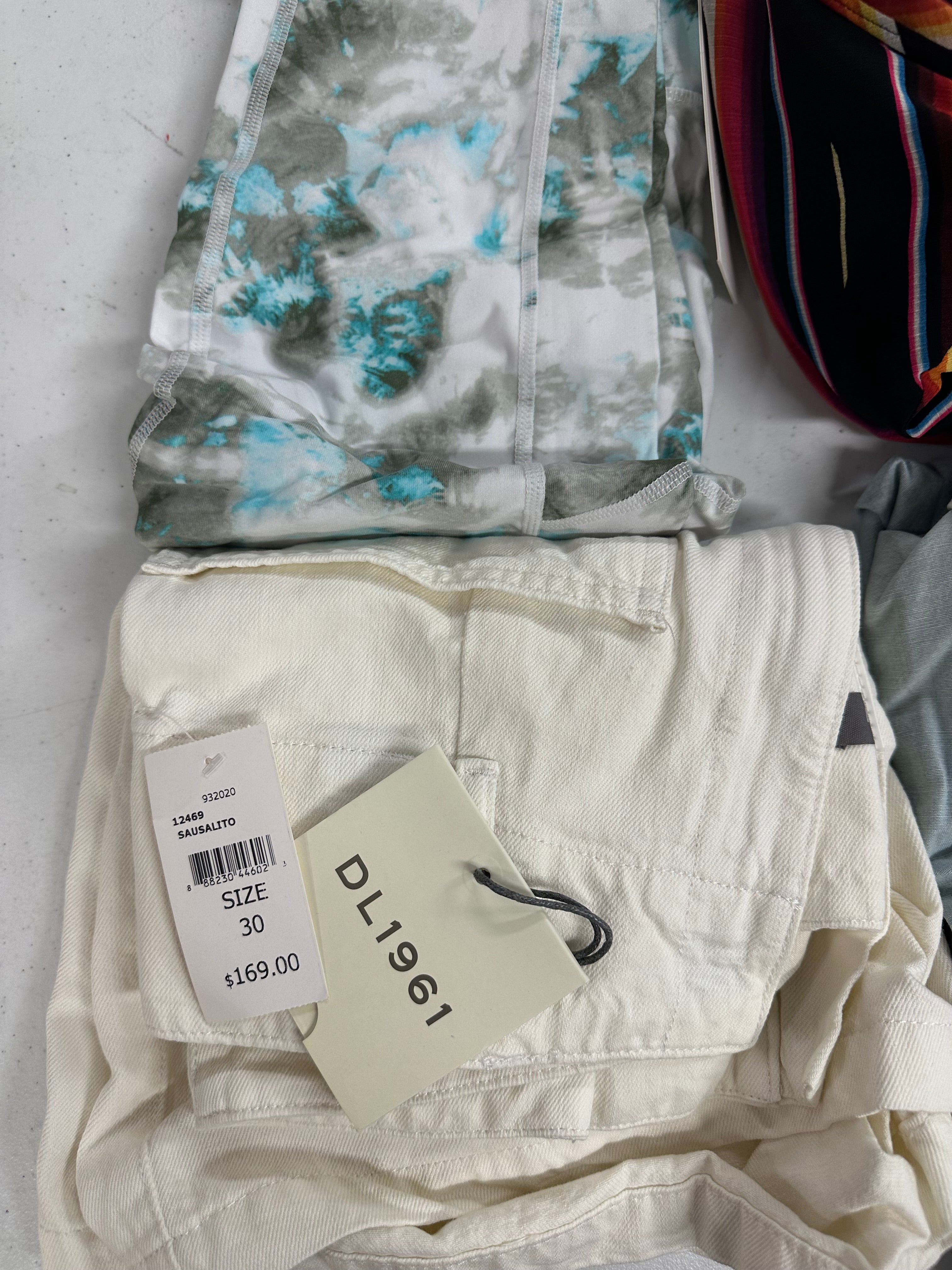 Women's Clothing Assorted Wholesale Lot, THEORY, DL1961, POLO RALPH LAUREN, NIKE, FRAYED, EDDIE BAUER and more, 11 items, CUSTOMER RETURNS