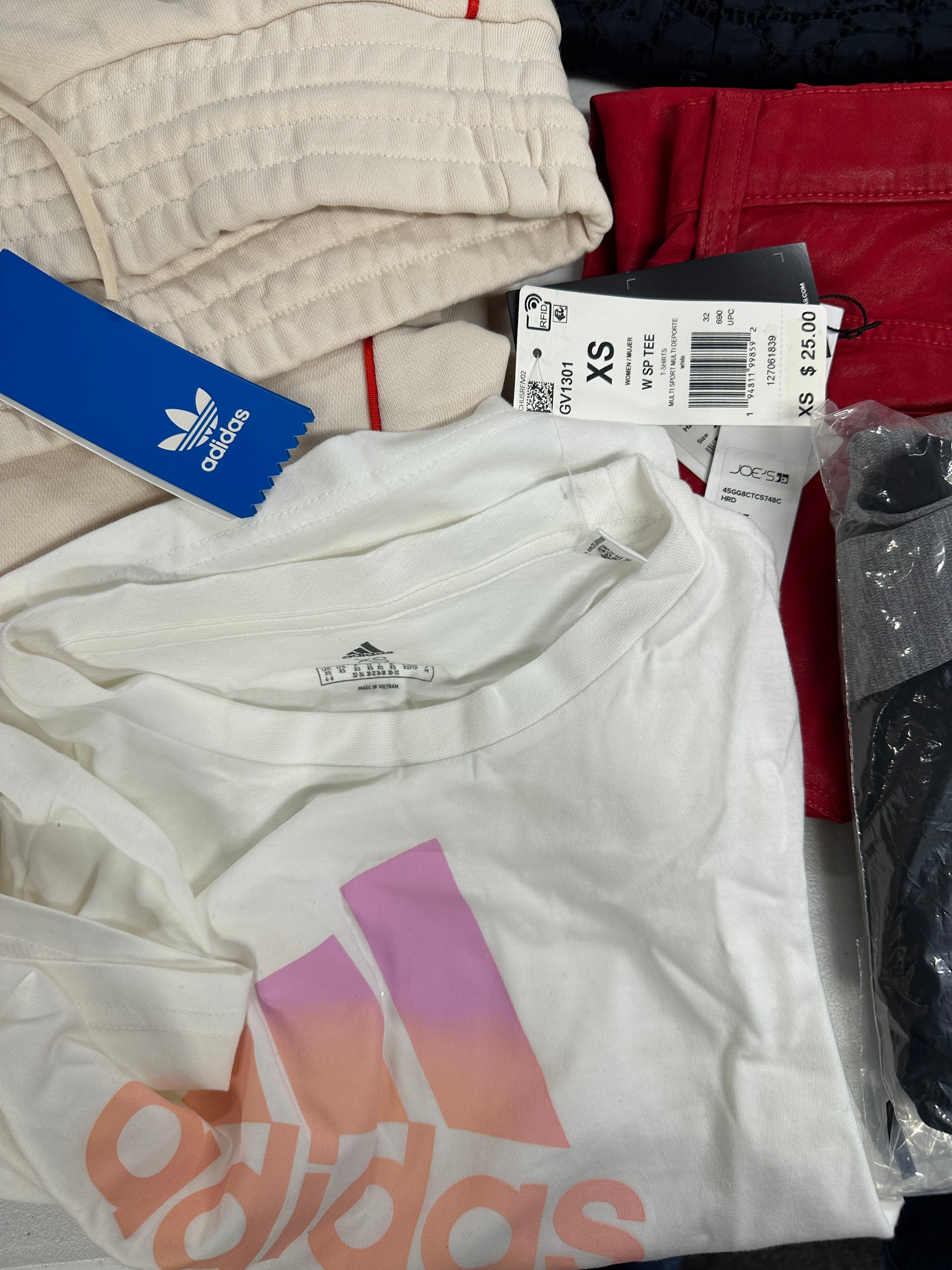 Women's Clothings Assorted Wholesale Lot, NIKE, LUCKY BRAND, CALVIN KLEIN, ADIDAS, DKNY,JOE'S JEANS, NATORI and more, 17 items, CUSTOMER RETURNS