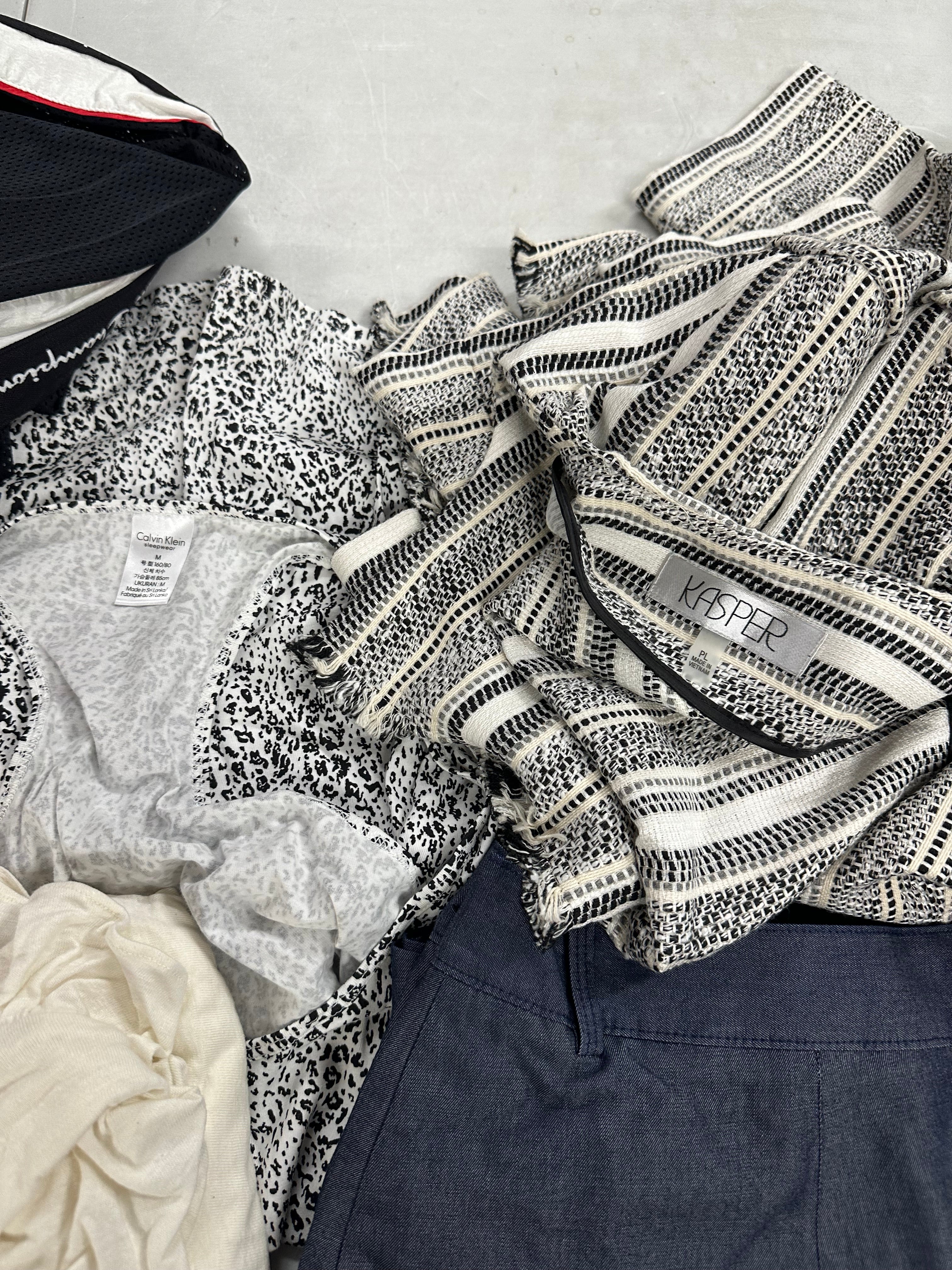 Women's Clothings Assorted Wholesale Lot, MICHAEL KORS, RALPH LAUREN, KASPER, THE NORTH FACE, CALVIN KLEIN, CHAMPION and more, 12 items, CUSTOMER RETURNS