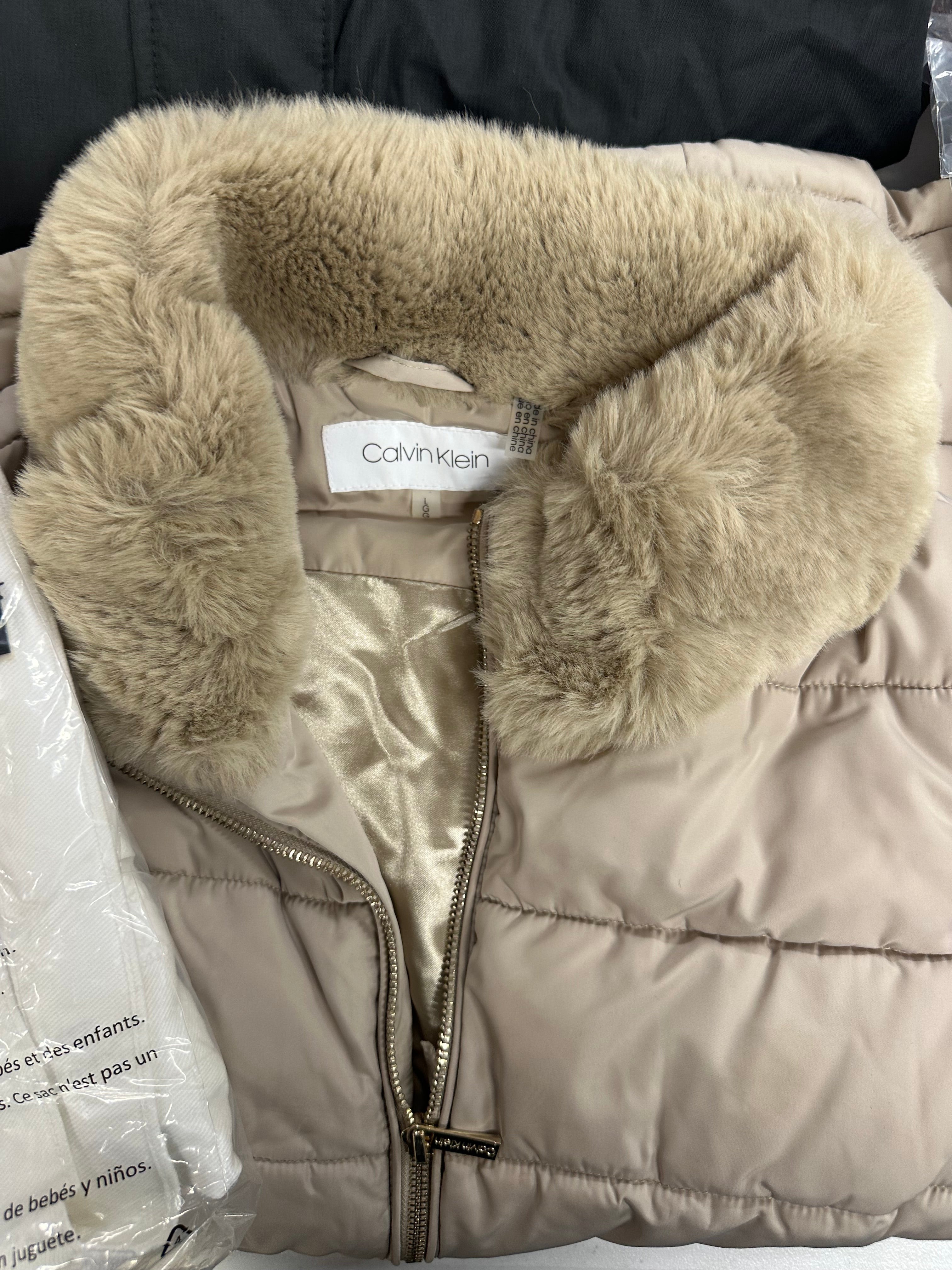 Women's Clothings Assorted Wholesale Lot, COLUMBIA, MICHAEL KORS, LAUREN RALPH LAUREN, CALVIN KLEIN, FRESHMAN and more, 8 items, CUSTOMER RETURNS