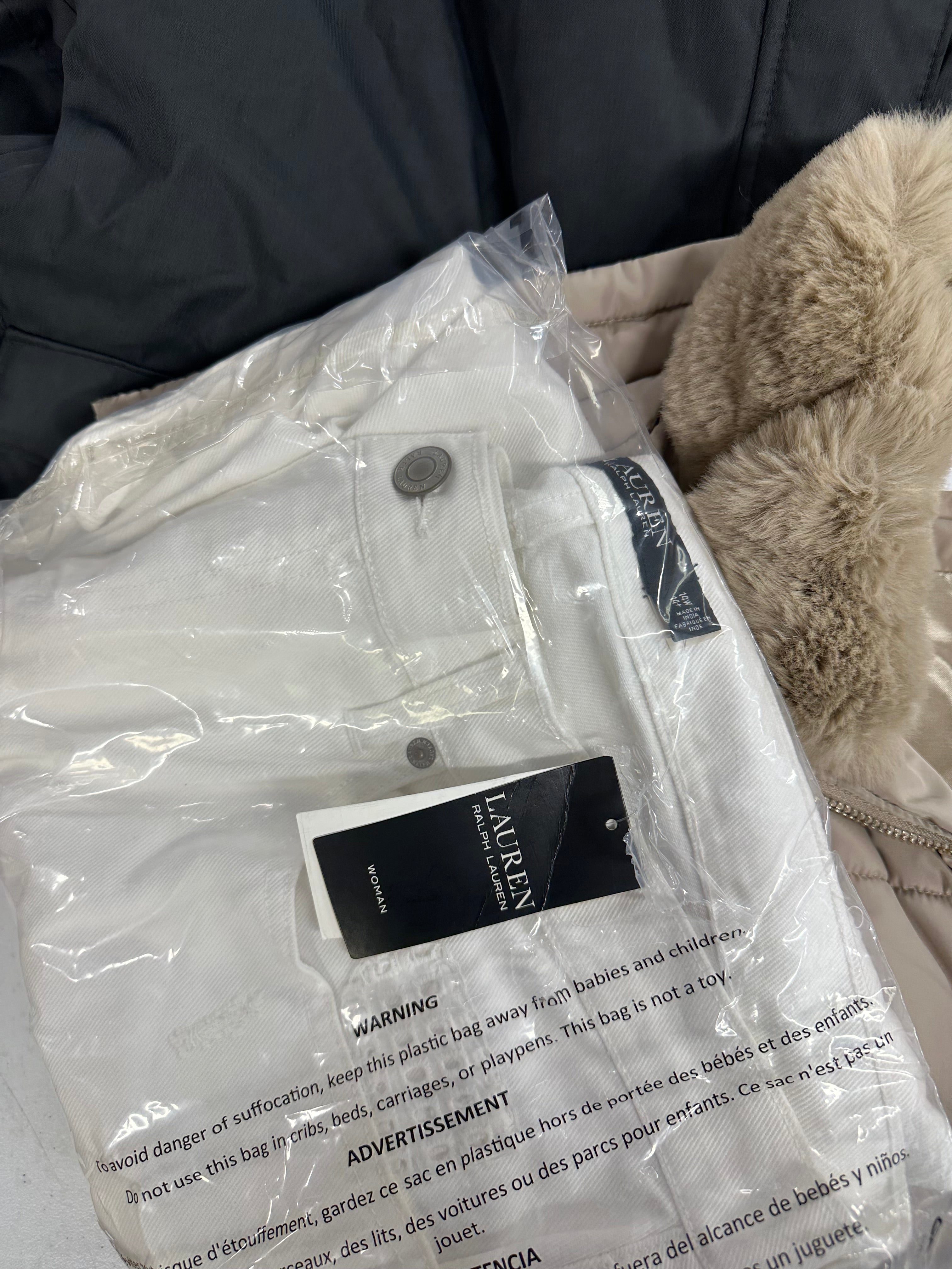 Women's Clothings Assorted Wholesale Lot, COLUMBIA, MICHAEL KORS, LAUREN RALPH LAUREN, CALVIN KLEIN, FRESHMAN and more, 8 items, CUSTOMER RETURNS