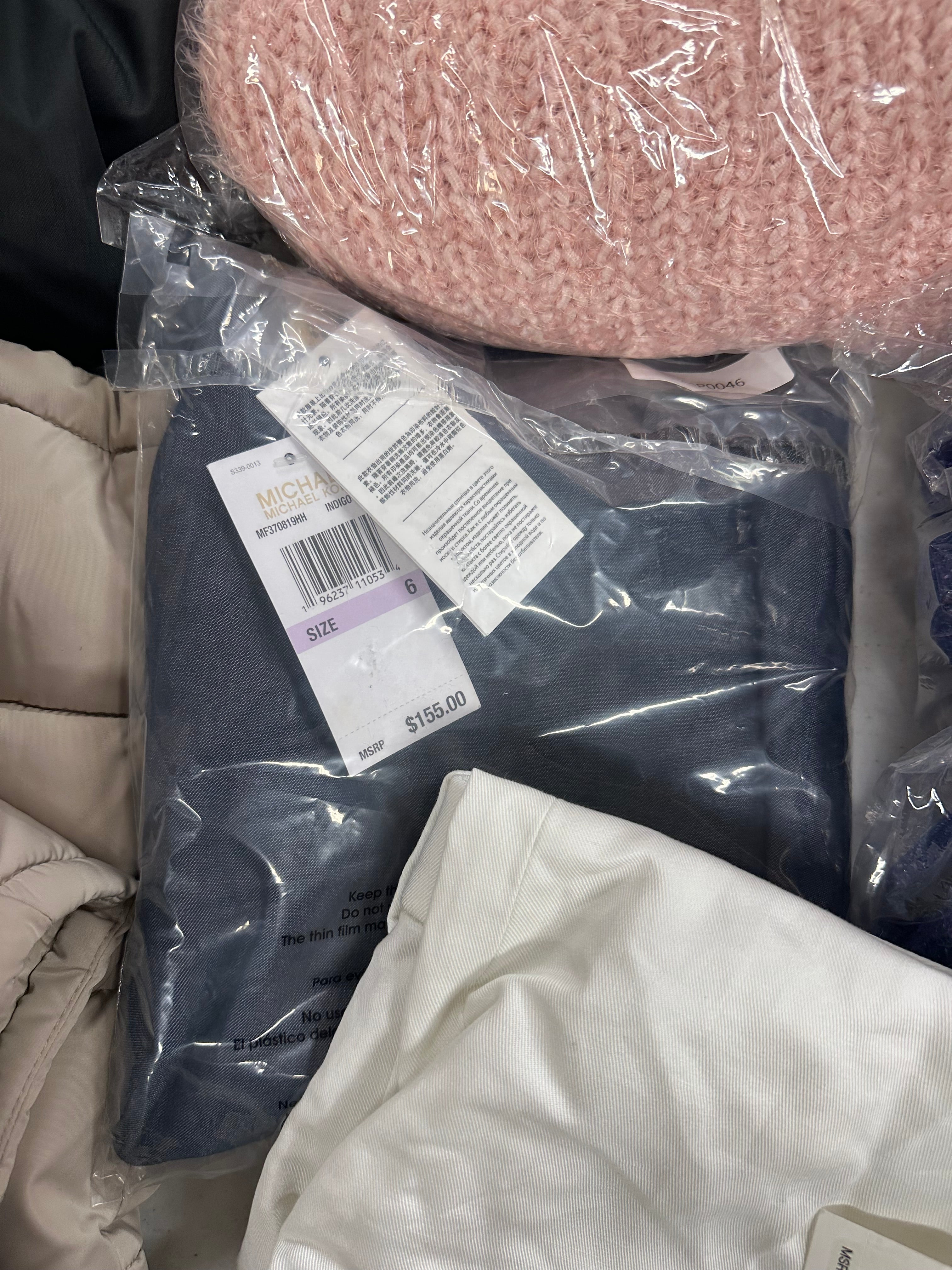 Women's Clothings Assorted Wholesale Lot, COLUMBIA, MICHAEL KORS, LAUREN RALPH LAUREN, CALVIN KLEIN, FRESHMAN and more, 8 items, CUSTOMER RETURNS