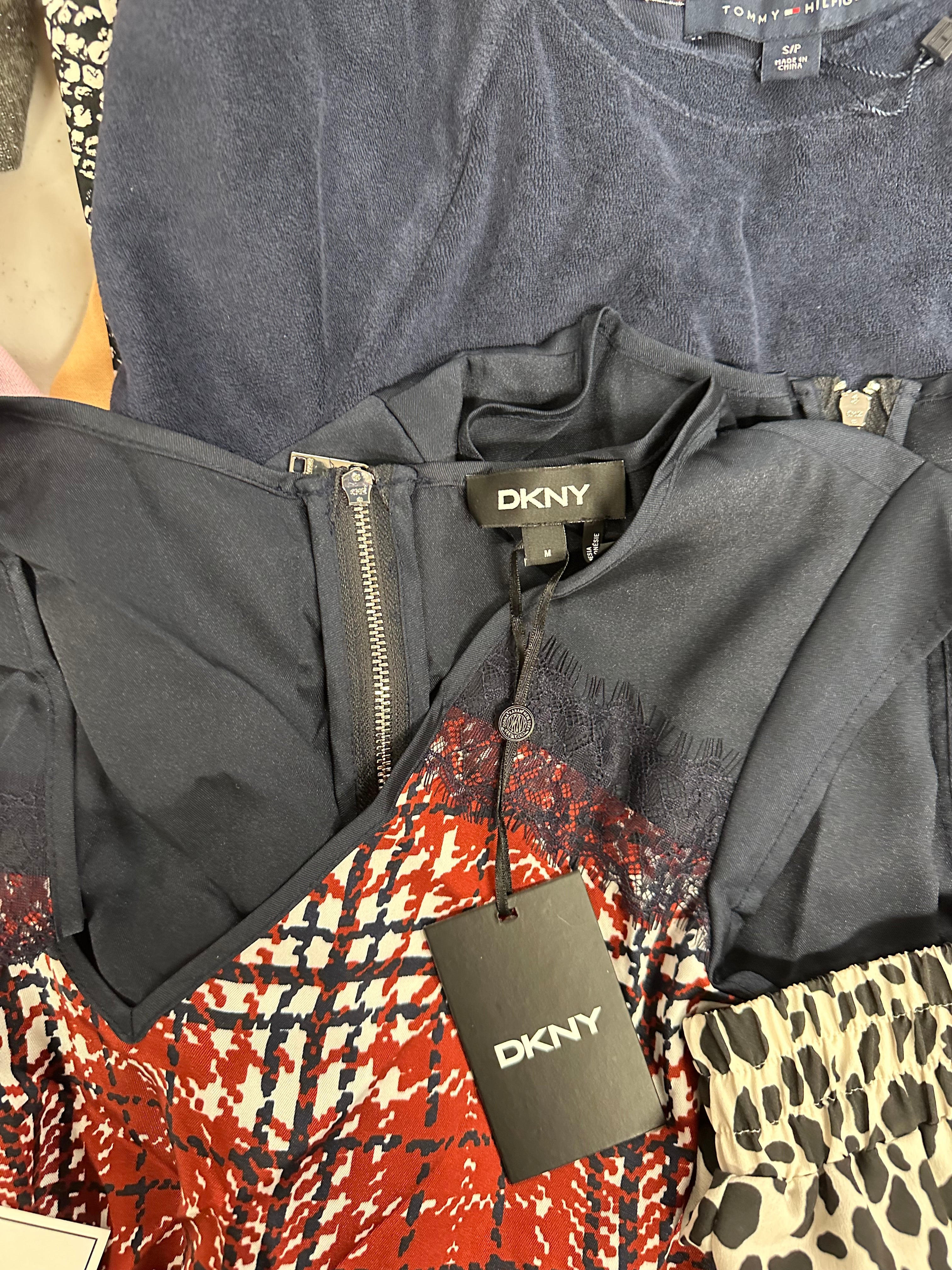 Women's Clothing Tops Wholesale Lot, TOMMY HILFIGER, ADIDAS, UNDER ARMOUR, KENDALL + KYLIE. 1 STATE and more, 15 items, Shelf Pulls, MSRP $970