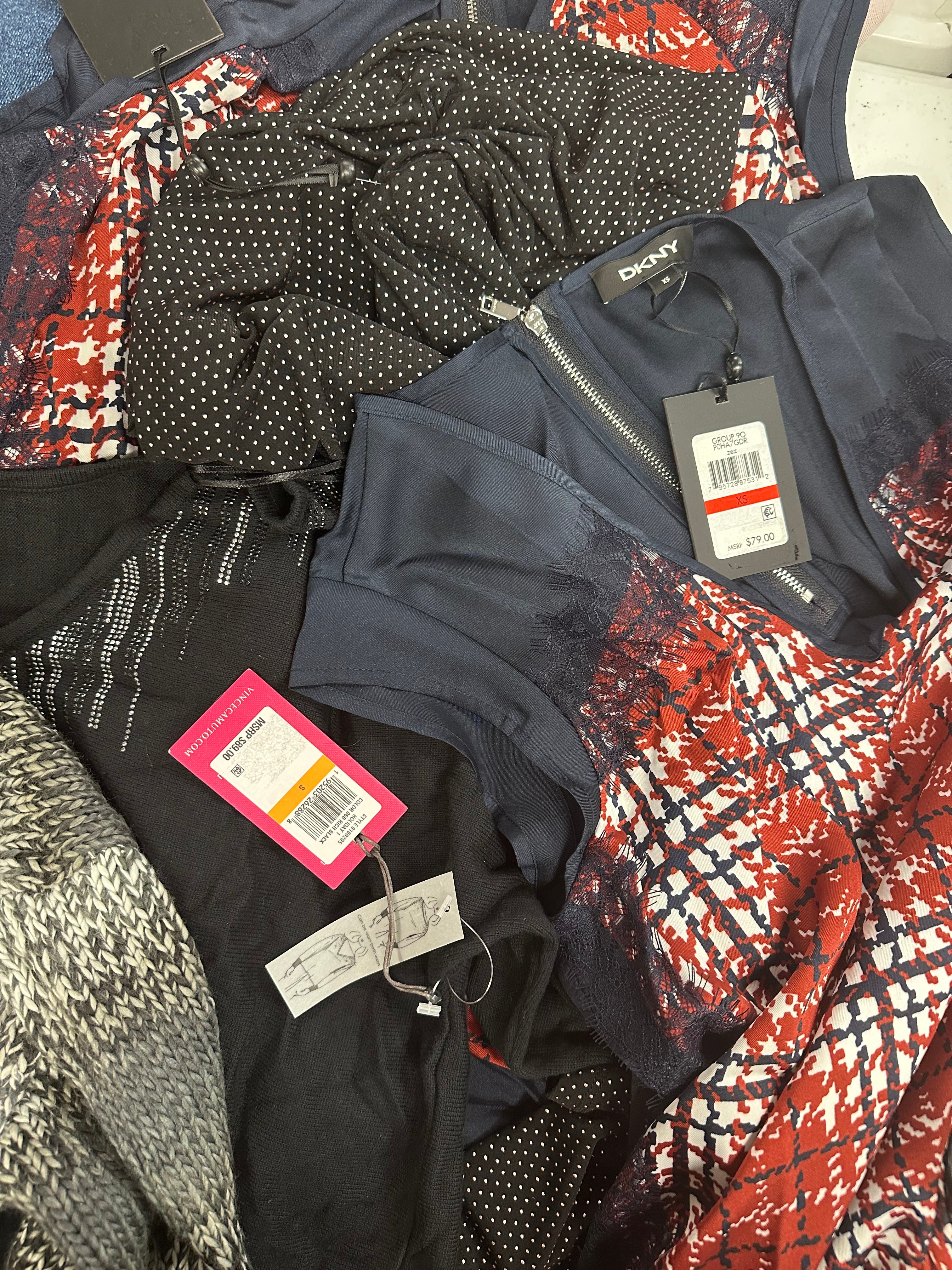 Women's Clothing Assorted Wholesale Lot, LEVI'S, DKNY, RACHEL ROY, FREE PEOPLE, CALVIN KLEIN, CHAMPION and more, 15 items, Shelf Pulls, MSRP $1,159