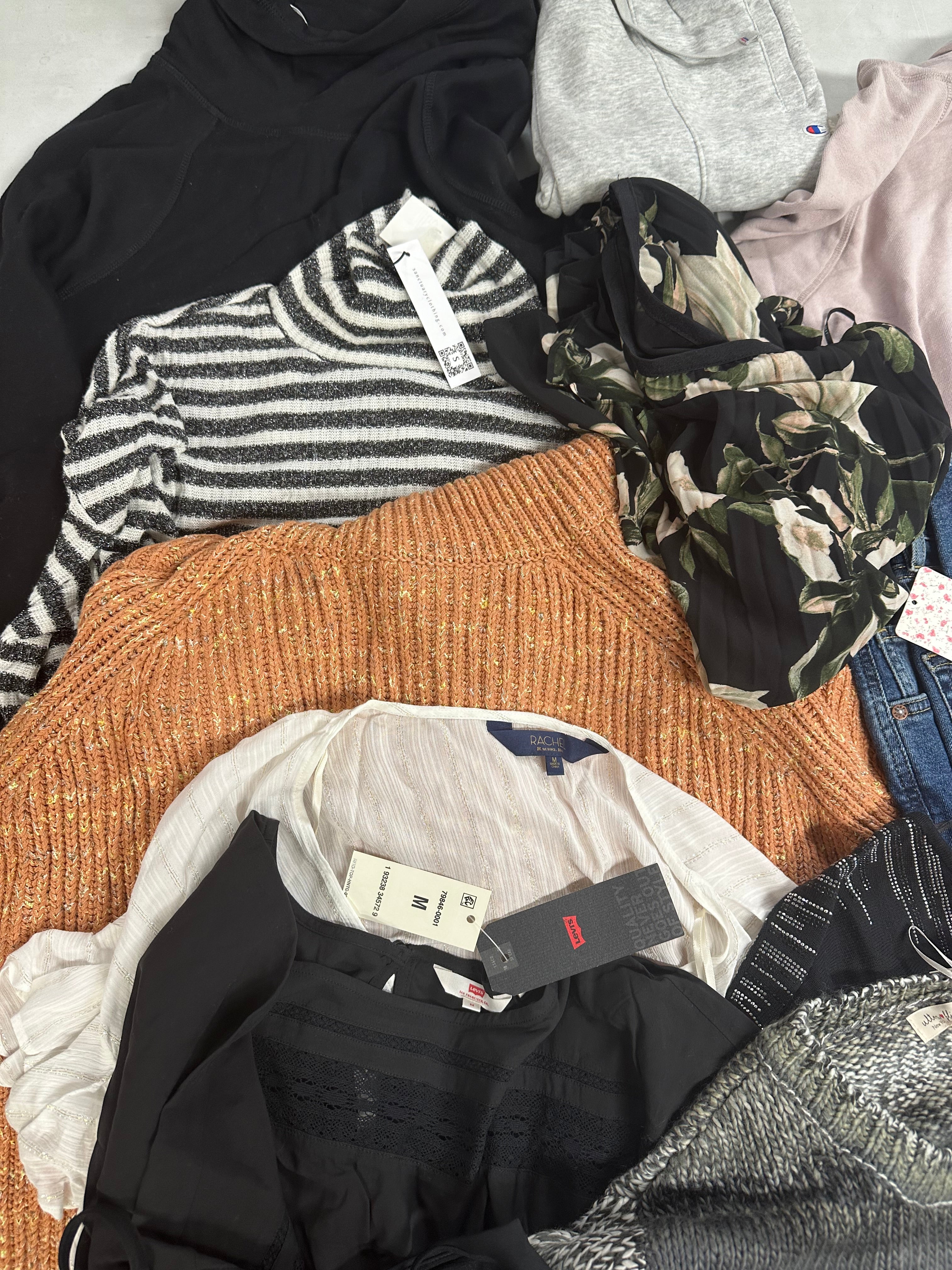 Women's Clothing Assorted Wholesale Lot, LEVI'S, DKNY, RACHEL ROY, FREE PEOPLE, CALVIN KLEIN, CHAMPION and more, 15 items, Shelf Pulls, MSRP $1,159
