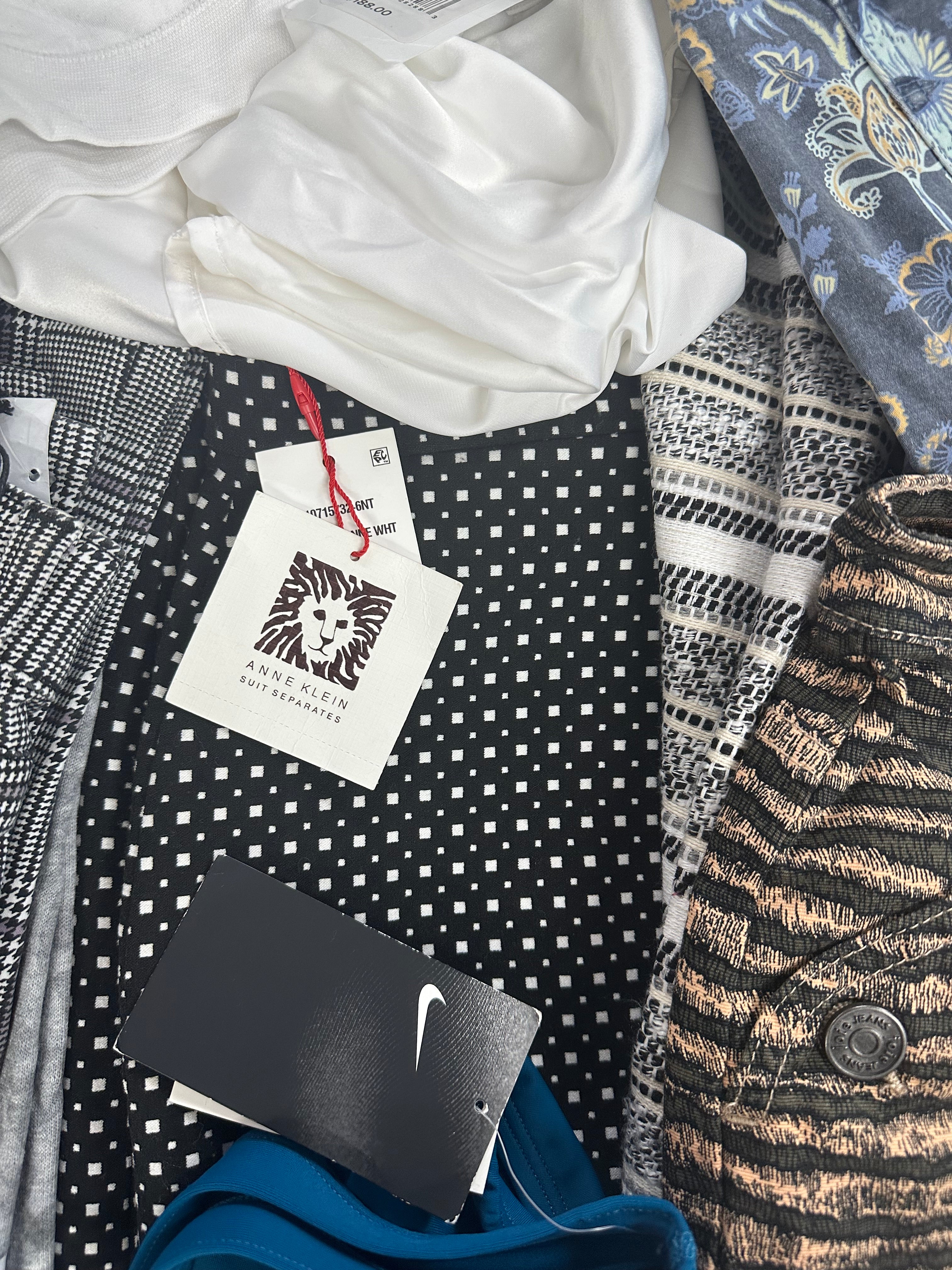 Women's Clothing Pants and Others, Wholesale Lot, JOE'S JEANS, SR+, JOIE, DKNY, ANNE KLEIN, KASPER and more, 14 items, Shelf Pulls, MSRP $1,368