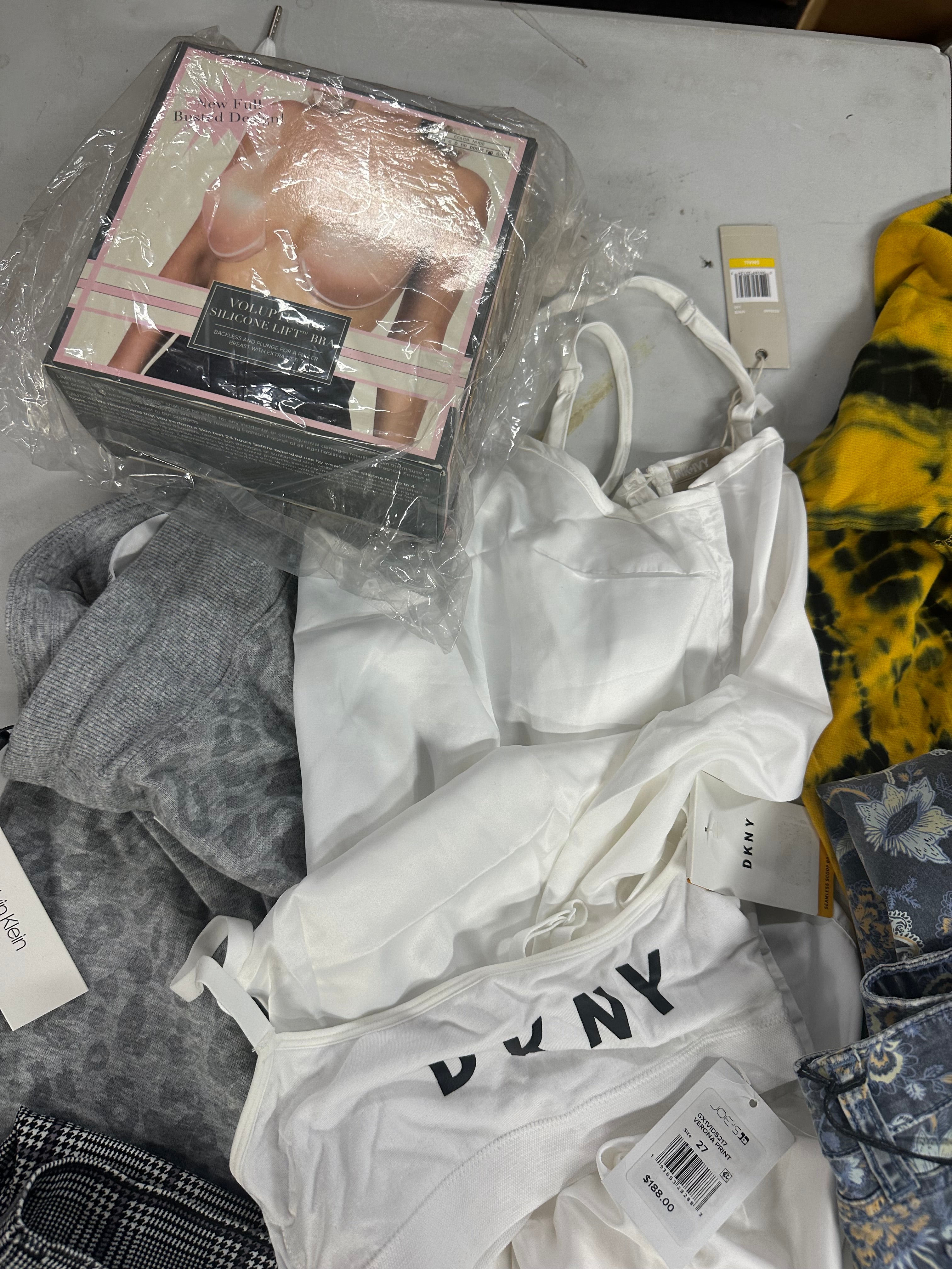 Women's Clothing Pants and Others, Wholesale Lot, JOE'S JEANS, SR+, JOIE, DKNY, ANNE KLEIN, KASPER and more, 14 items, Shelf Pulls, MSRP $1,368