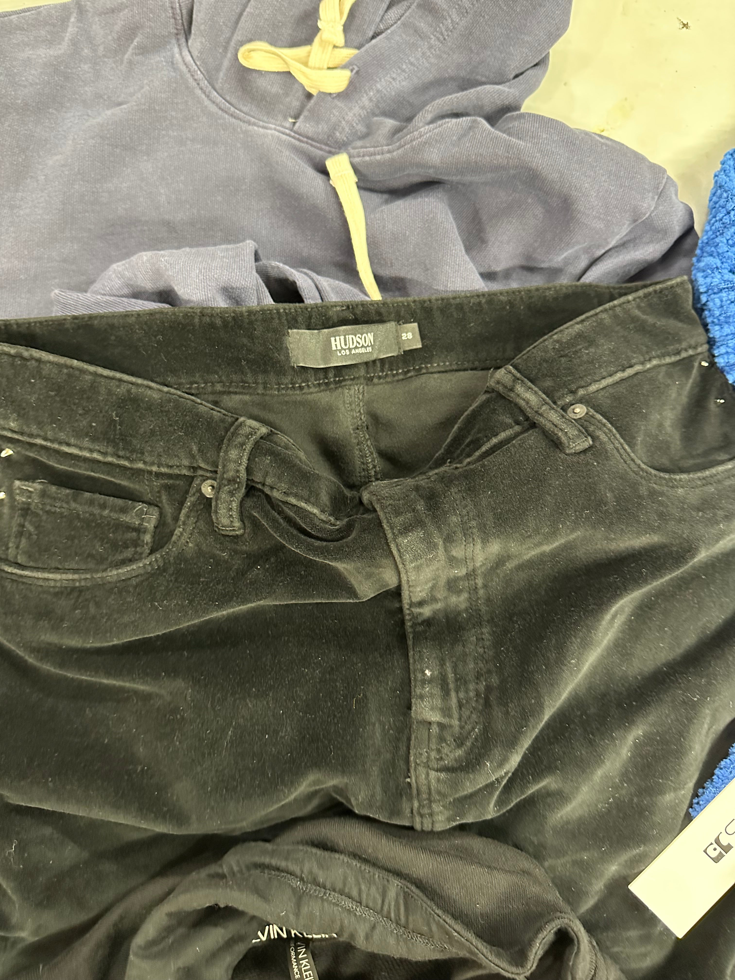 Women's Clothing Assorted Wholesale Lot, FRAME, RAG & BONE, HUDSON, JOE'S JEANS, CALVIN KLEIN, AMERICAN APPAREL and more, 14 items, Shelf Pulls, MSRP $1,592