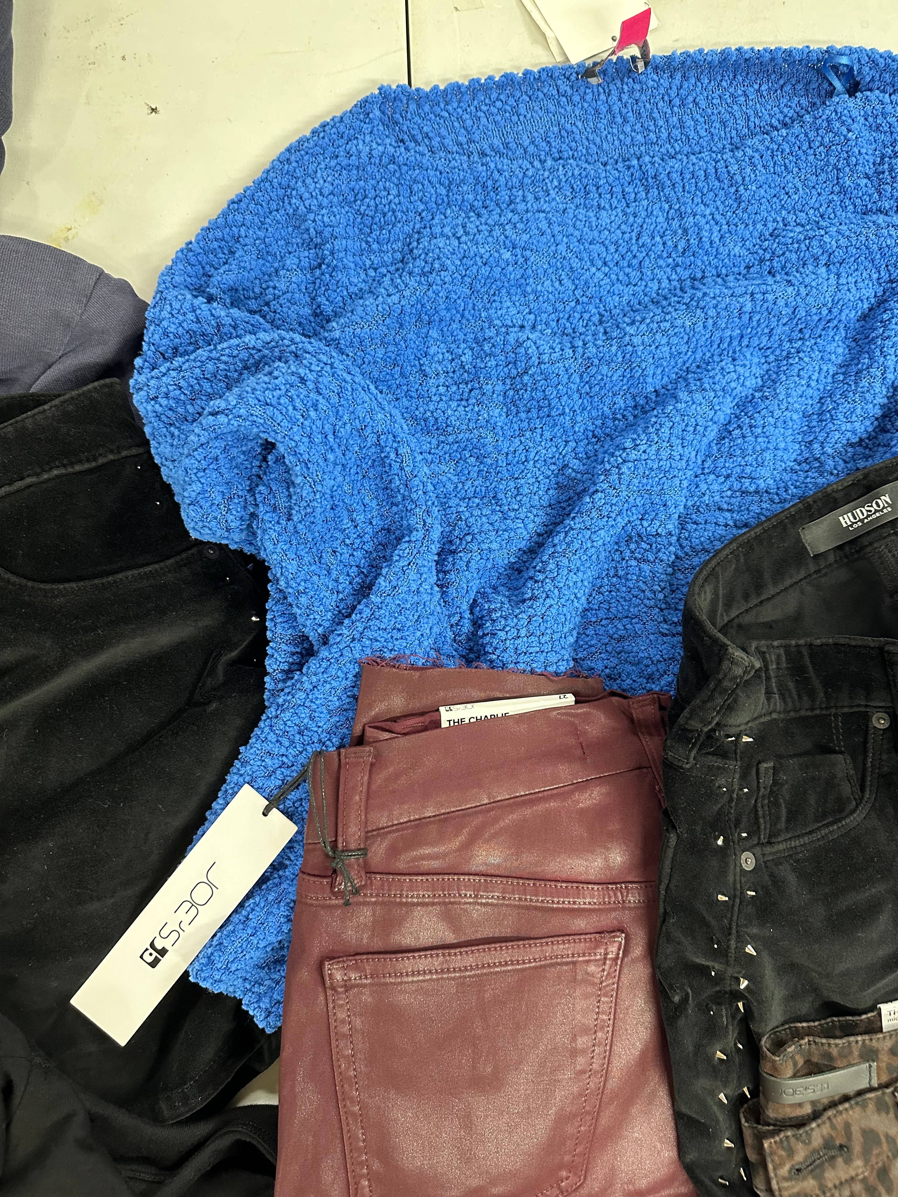 Women's Clothing Assorted Wholesale Lot, FRAME, RAG & BONE, HUDSON, JOE'S JEANS, CALVIN KLEIN, AMERICAN APPAREL and more, 14 items, Shelf Pulls, MSRP $1,592