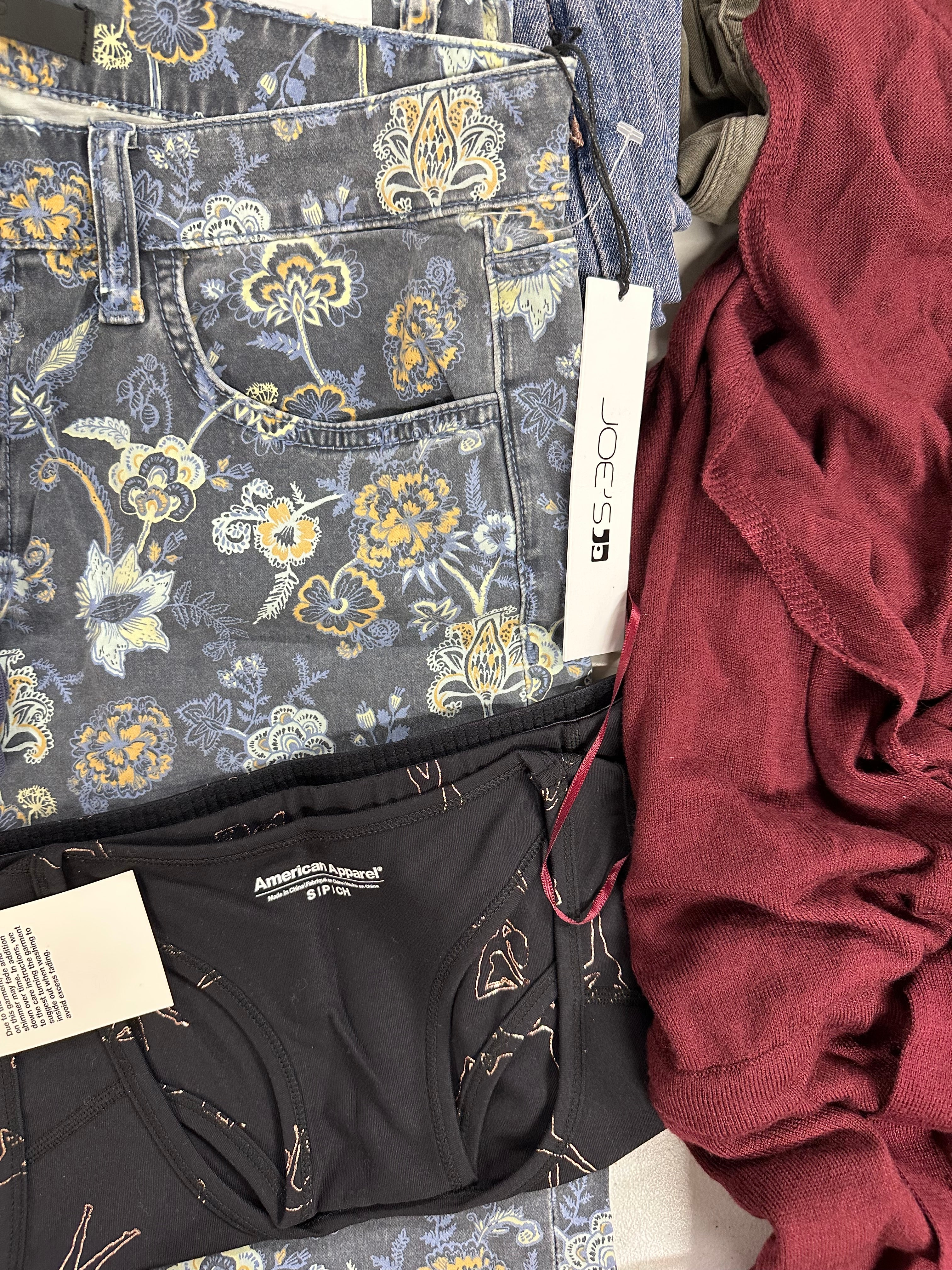 Women's Clothing Assorted Wholesale Lot, HUDSON, JOE'S JEANS, AMERICAN APPAREL and more, 12 items, Shelf Pulls, MSRP $1,391