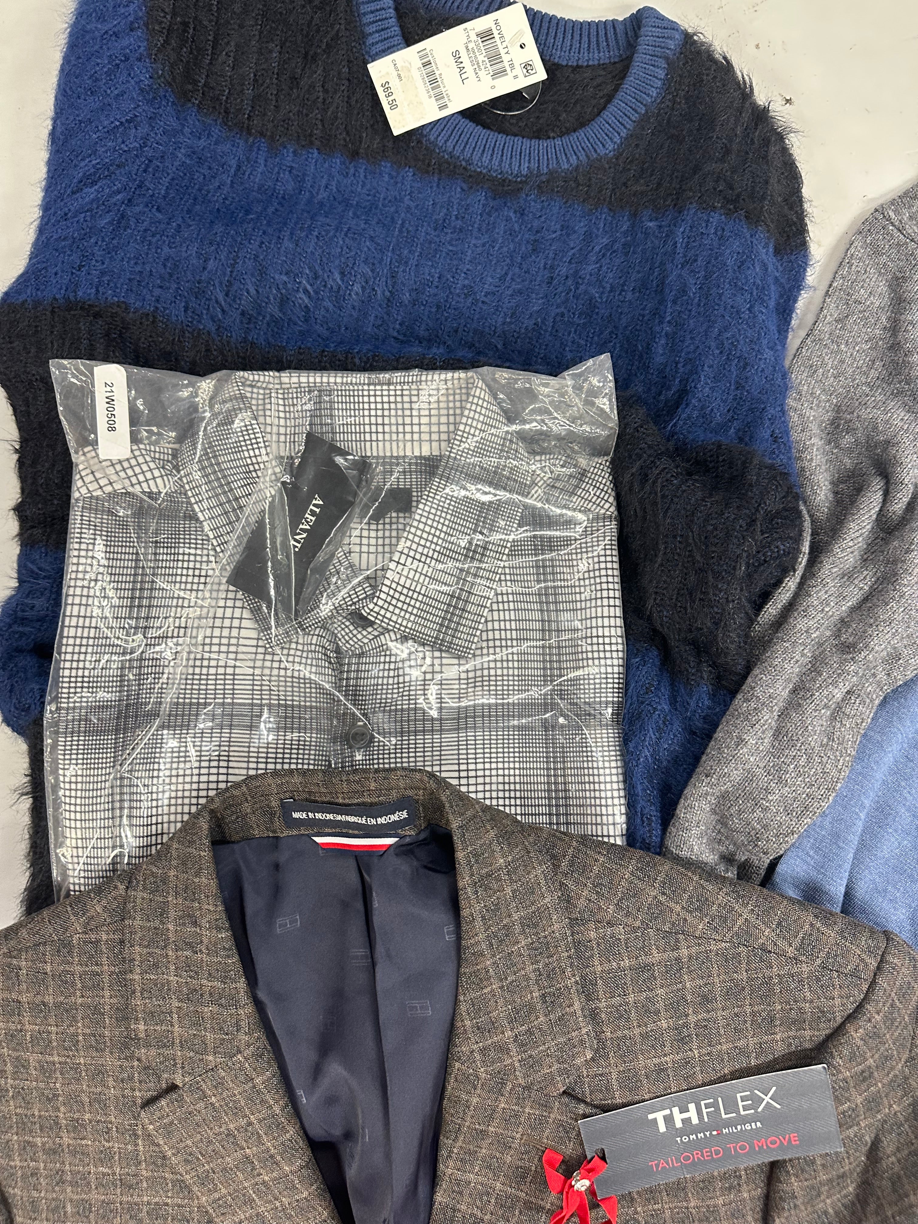 Men's Clothing Sweaters and Other Wholesale Lot, TOMMY HILFIGER, PENFIELD, DYLAN GRAY, NAS1, HANES and more, 11 items, Shelf Pulls, MSRP $1,271