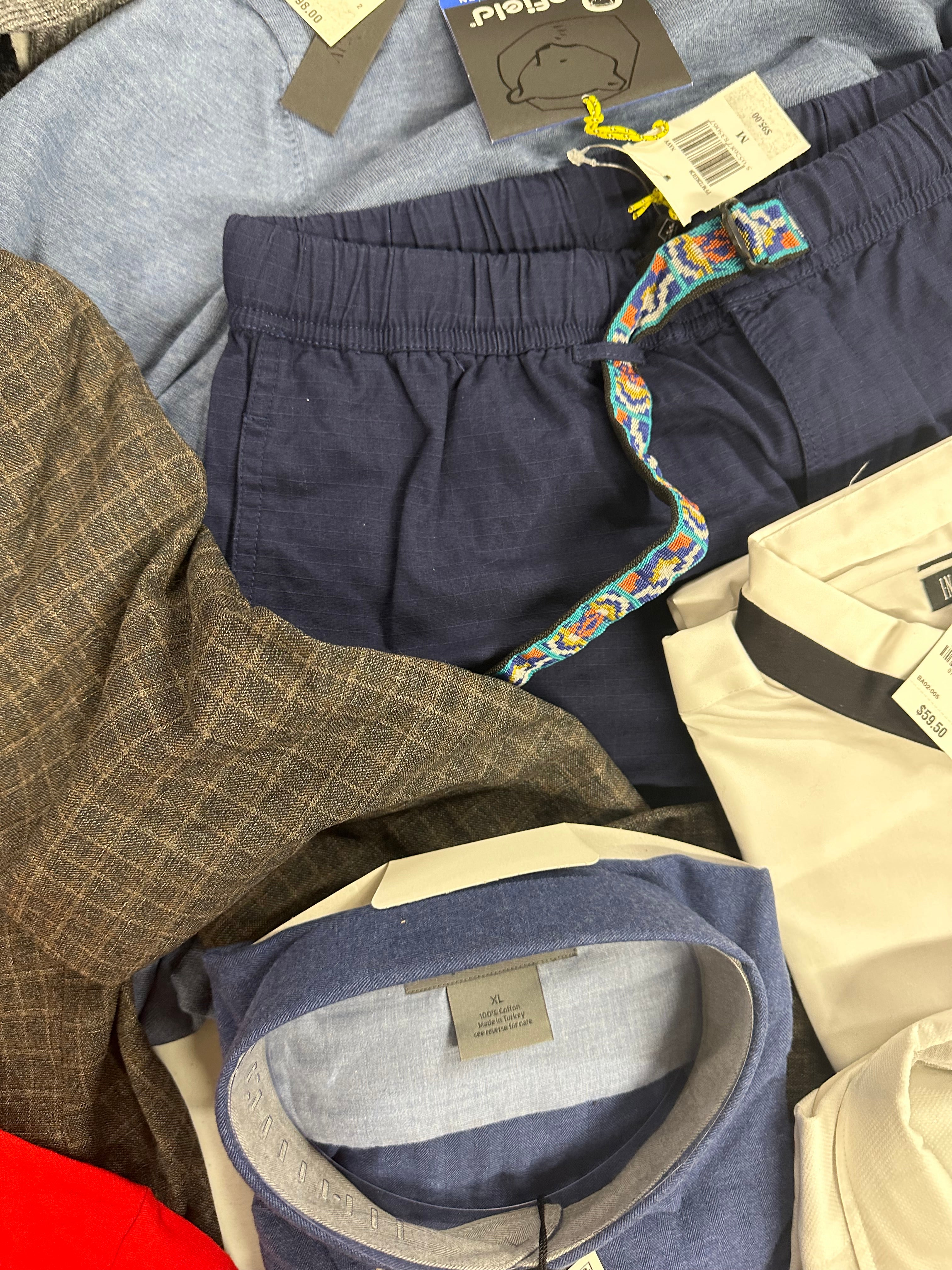 Men's Clothing Sweaters and Other Wholesale Lot, TOMMY HILFIGER, PENFIELD, DYLAN GRAY, NAS1, HANES and more, 11 items, Shelf Pulls, MSRP $1,271