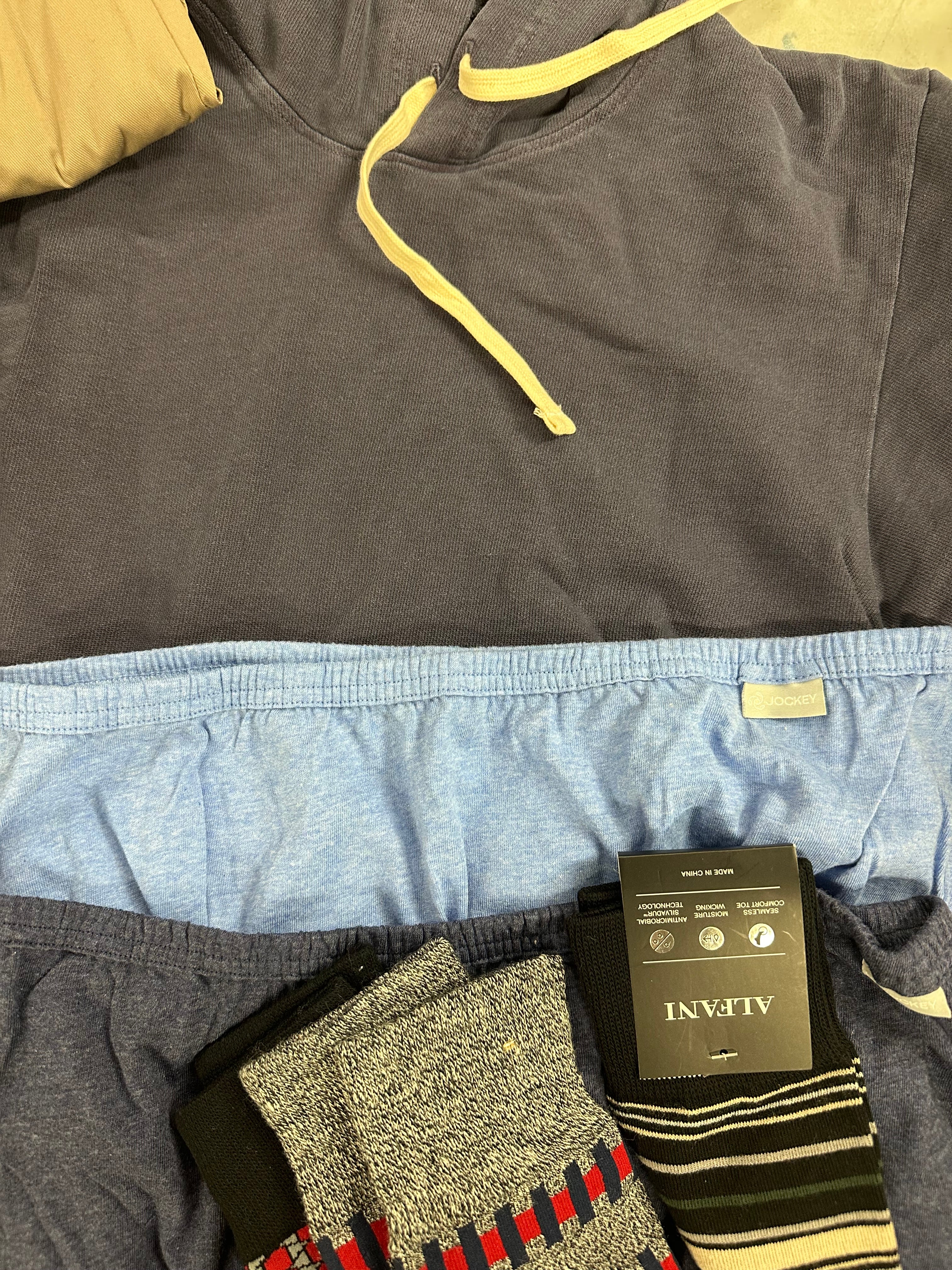 Men's Clothing Assorted Wholesale Lot, NAUTICA, PENFIELD, CALVIN KLEIN, AMERICAN APPAREL, JOCKEY and more, 14 items, Shelf Pulls, MSRP $1,680