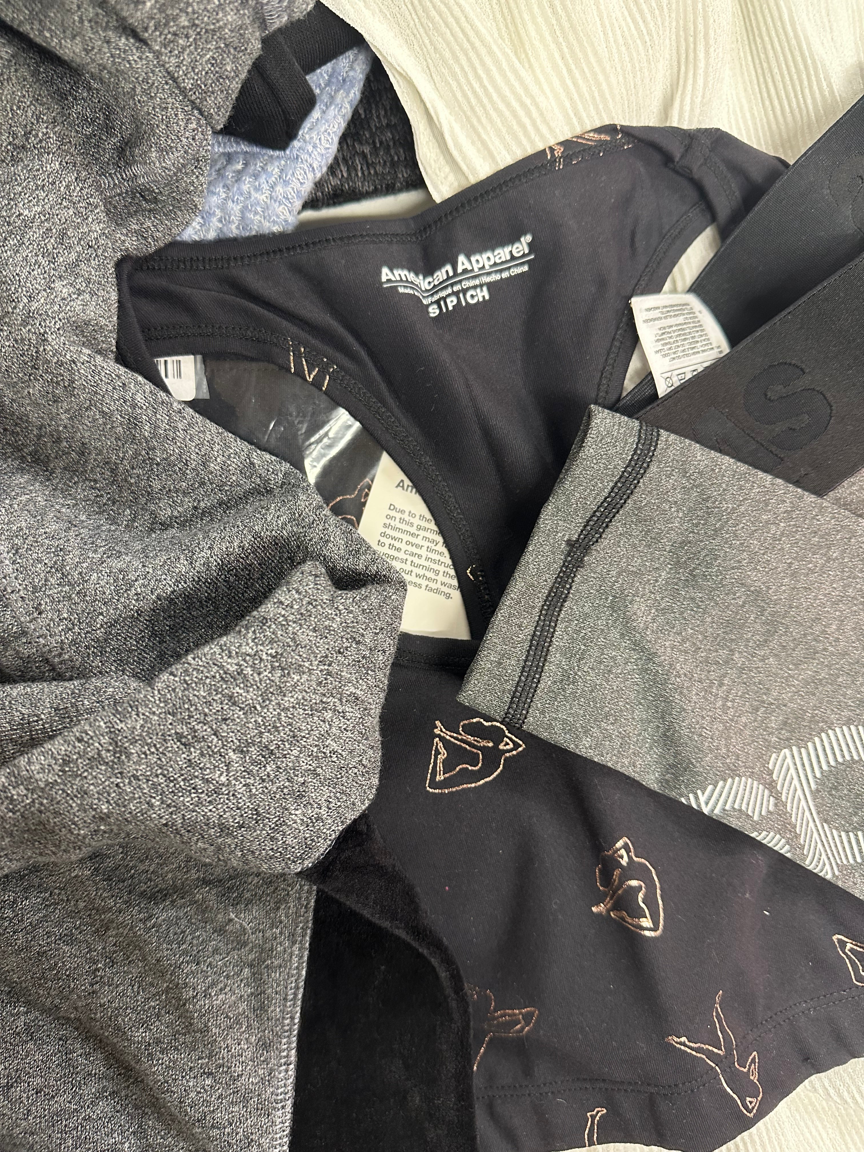 Women's Clothing Assorted Wholesale Lot, DKNY, HUDSON, CALVIN KLEIN, ADIDAS, AMERICAN APPAREL, DEREK HEART and more, 15 items, Shelf Pulls, MSRP $848