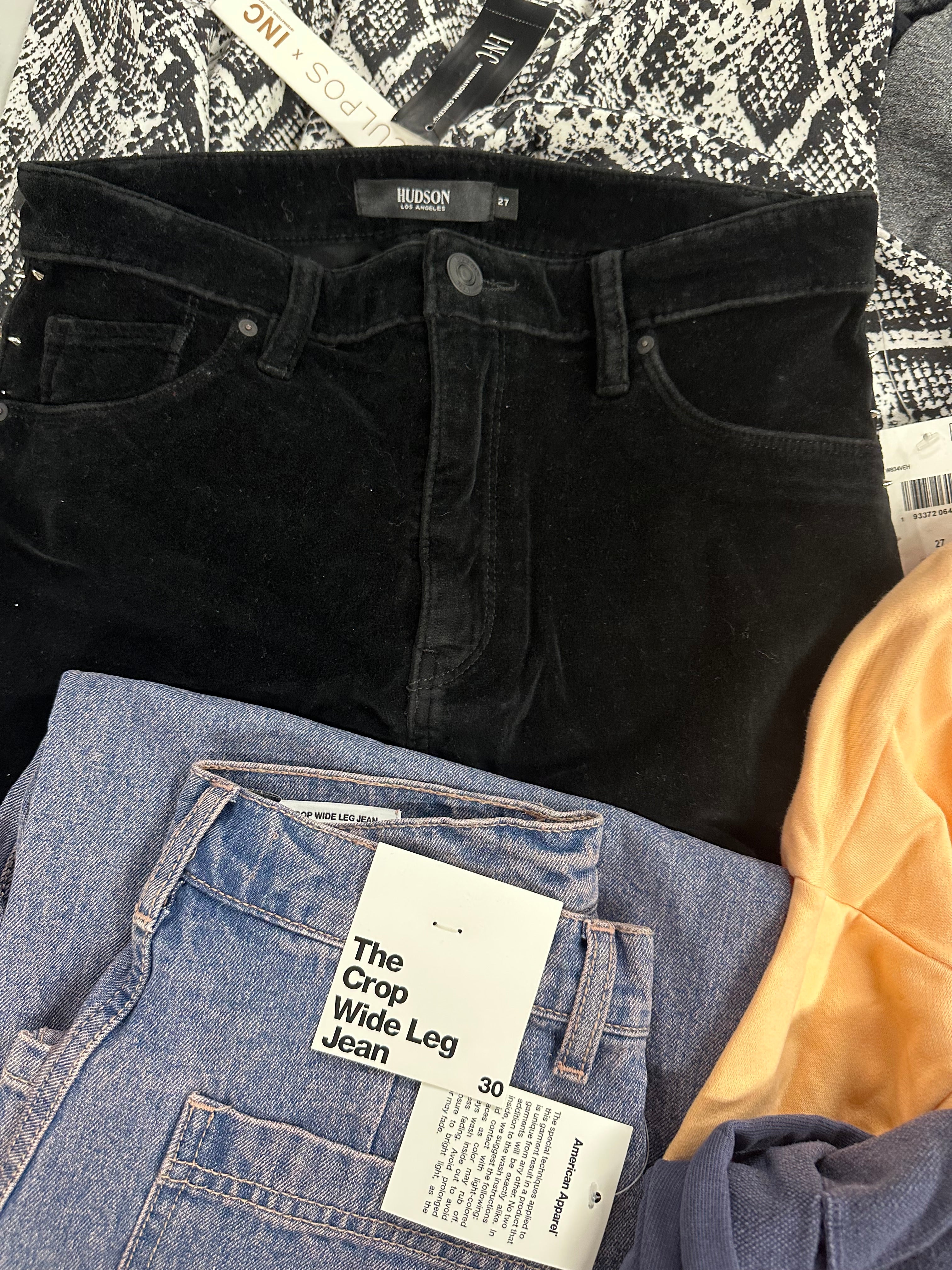 Women's Clothing Assorted Wholesale Lot, ADIDAS, HUDSON, CALVIN KLEIN, STYLE & CO and more, 11 items, Shelf Pulls, MSRP $926