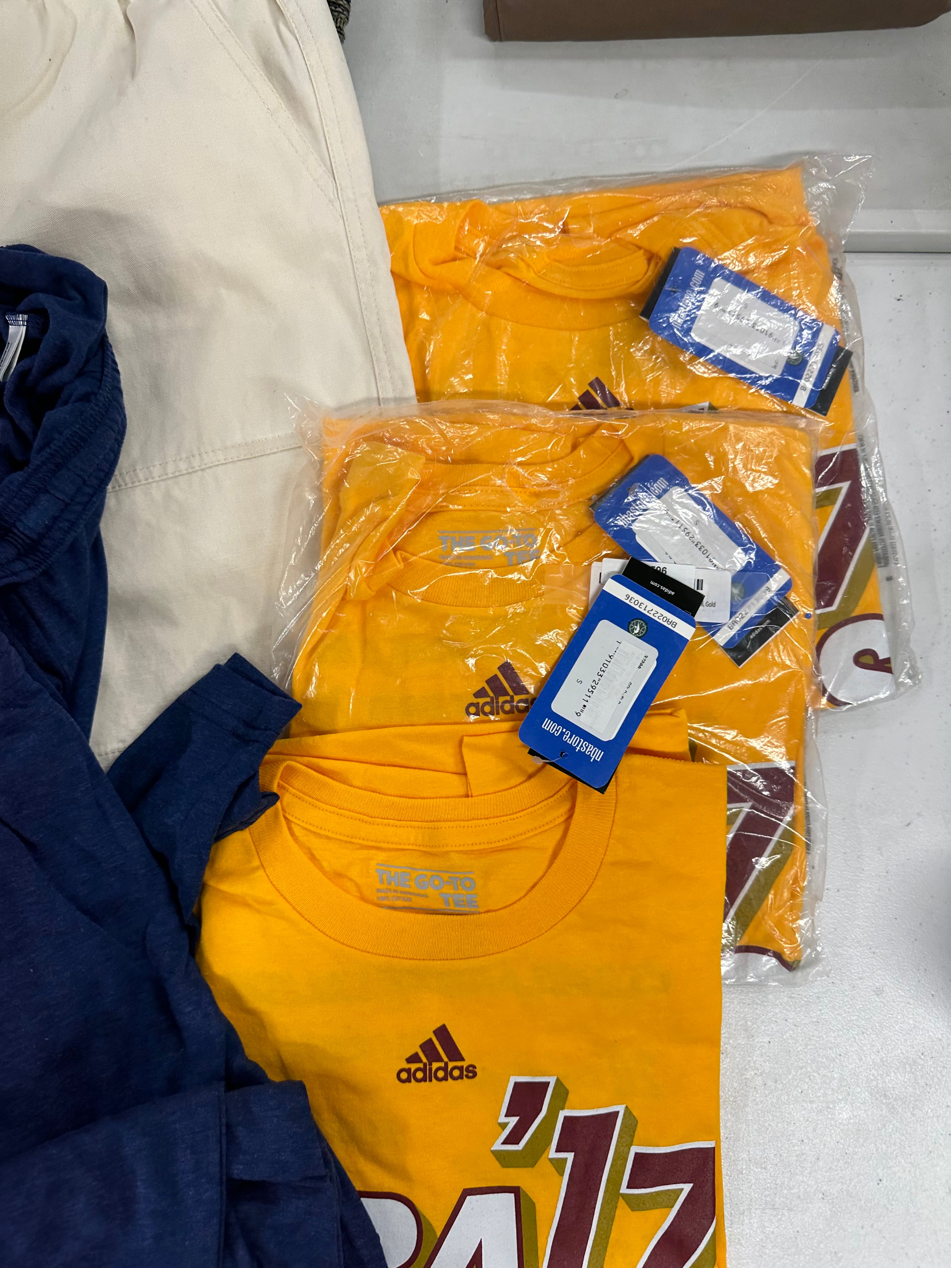 Men's Clothing Assorted Wholesale Lot, ADIDAS, PENFIELD, AMERICAN APPAREL, INC and more, 13 items, Shelf Pulls, MSRP $689