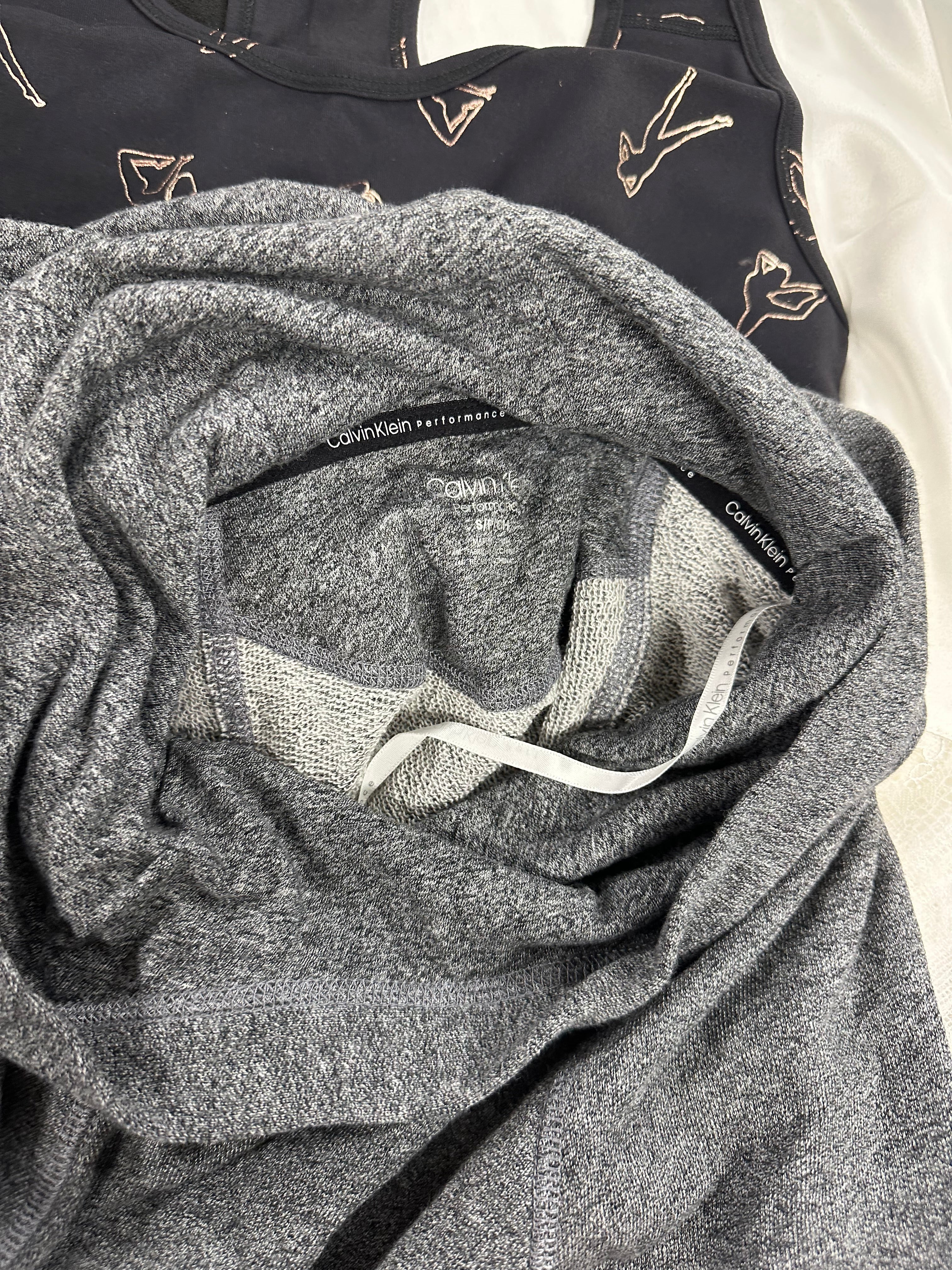 Women's Clothing Assorted Wholesale Lot, LEGENDARY, ASICS, HUDSON, CALVIN KLEIN, 1 STATE, EMERALD SUNDAE and more, 11 items, Shelf Pulls, MSRP $802