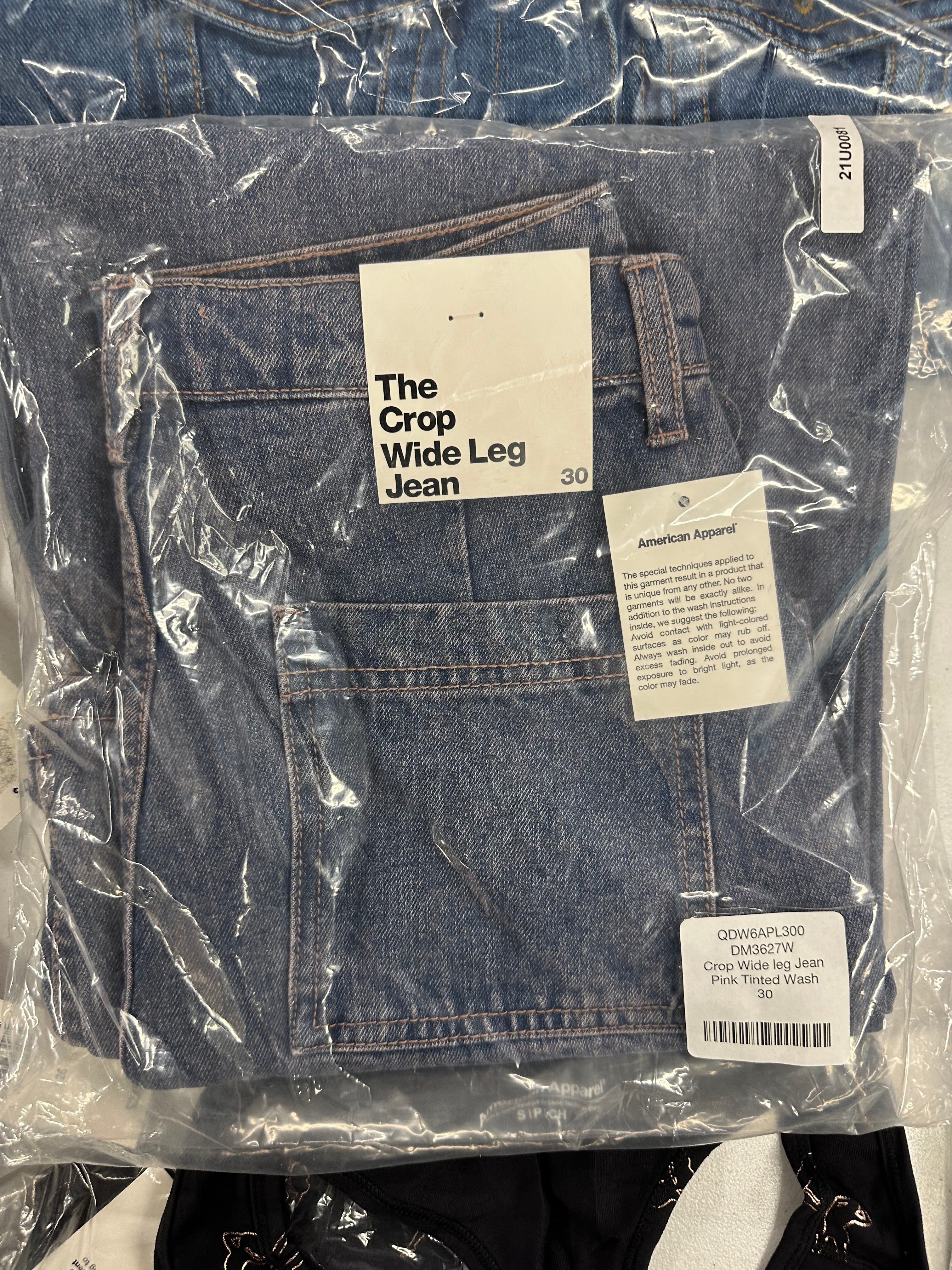 Women's Clothing Assorted Wholesale Lot, FREE PEOPLE, JOE'S JEANS, HUDSON, LEGENDARY and more, 13 items, Shelf Pulls, MSRP $1,269
