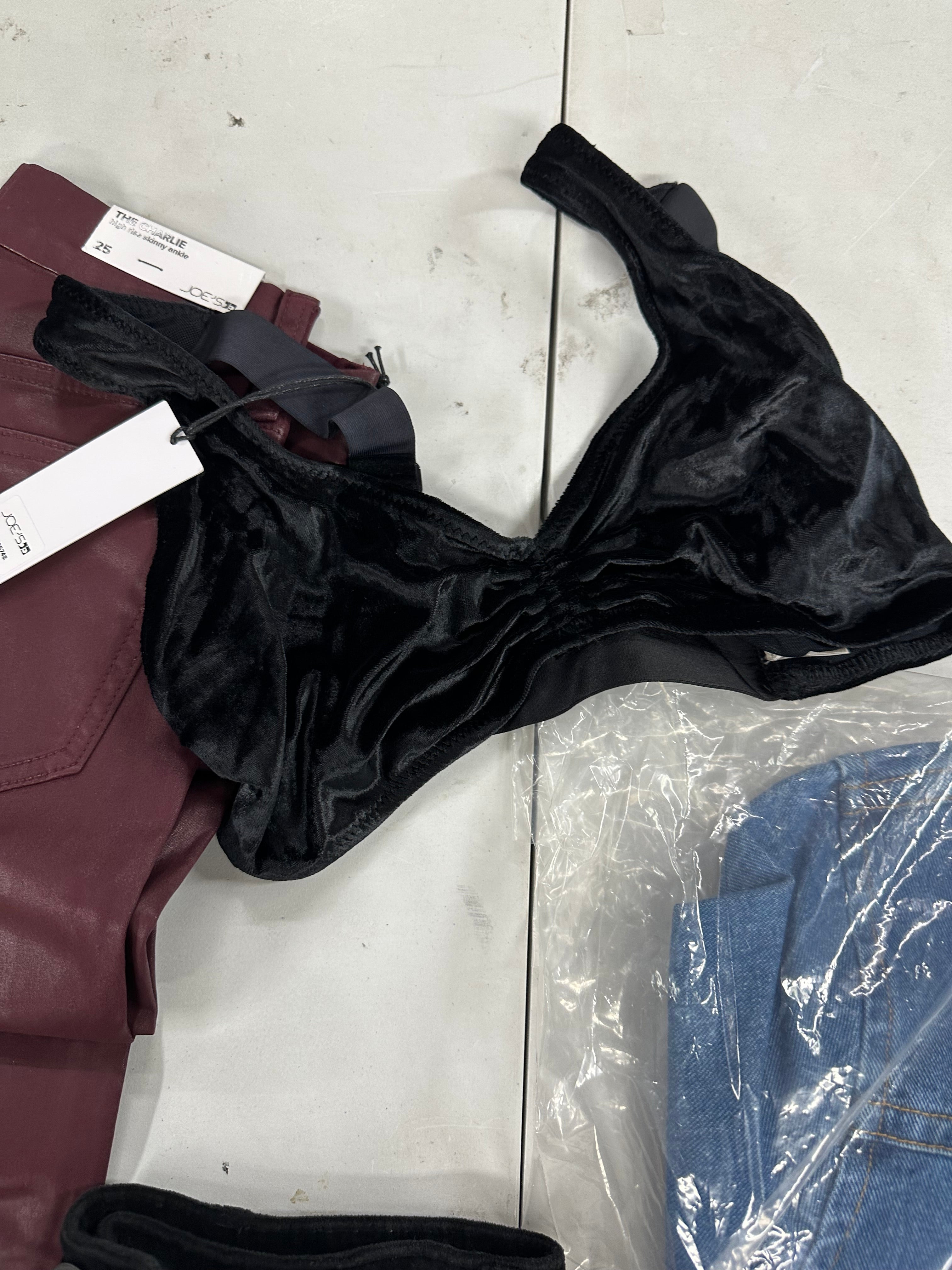 Women's Clothing Assorted Wholesale Lot, HUDSON, JOE'S JEANS, DKNY, FREE PEOPLE, DREAM LOUNGE and more, 10 items, Shelf Pulls, MSRP $1,013