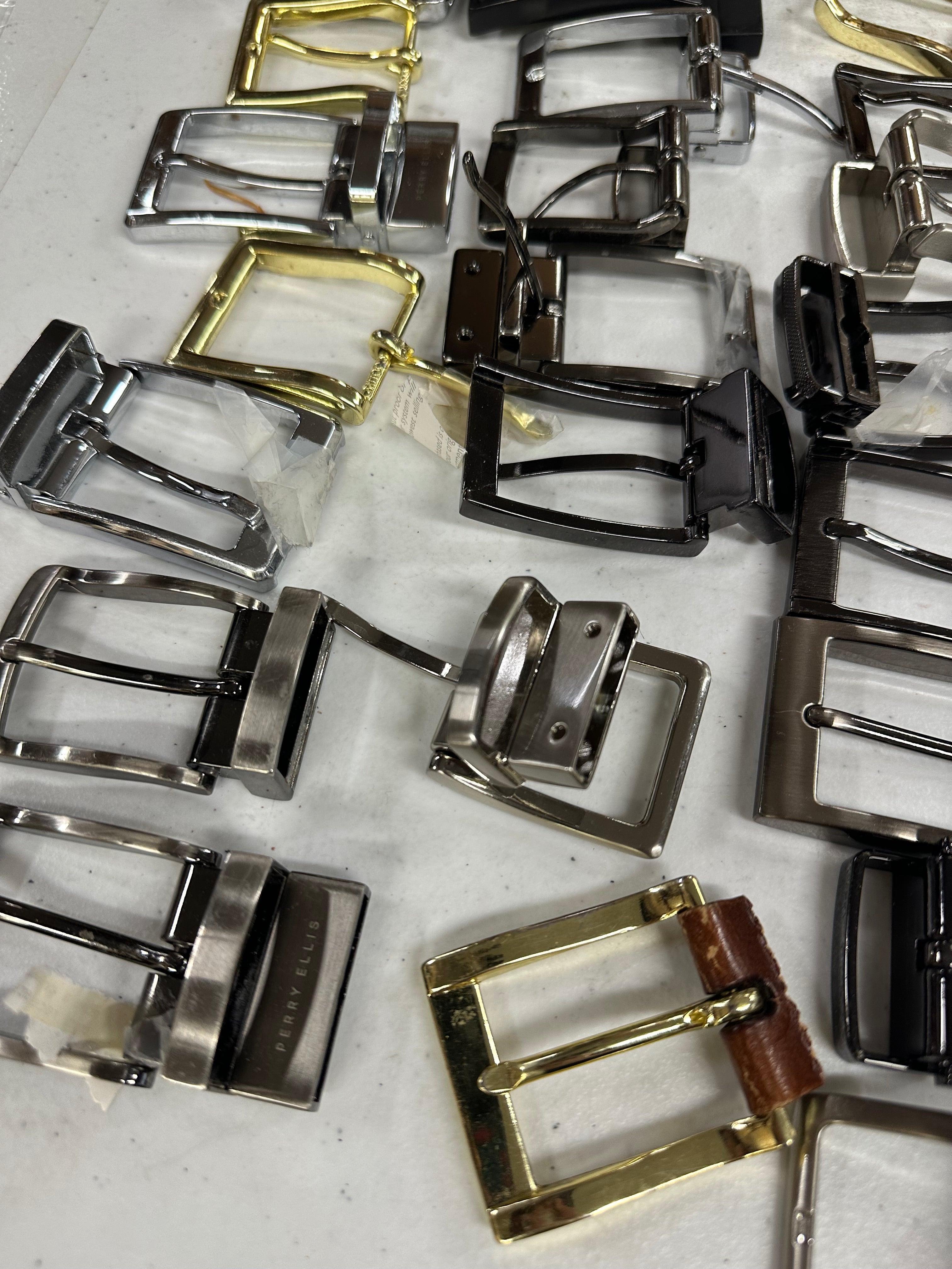 Men's Belt Buckles Wholesale Lot, PERRY ELLIS, CALVIN KLEIN, POLO RALPH LAUREN, TASO ELBA and more, 78 Buckles, CUSTOMER RETURNS