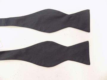 Theory Classic Matte Silk Bow Tie NAVY Blue MSRP $98