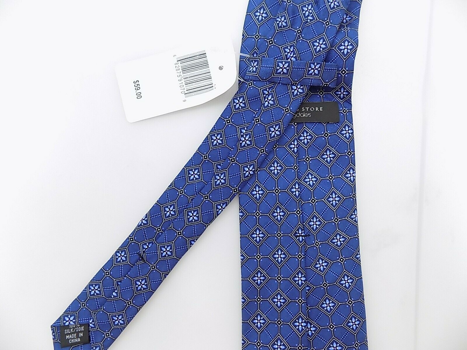 Bloomingdale's Floral Square Silk Classic Tie Blue MSRP $59