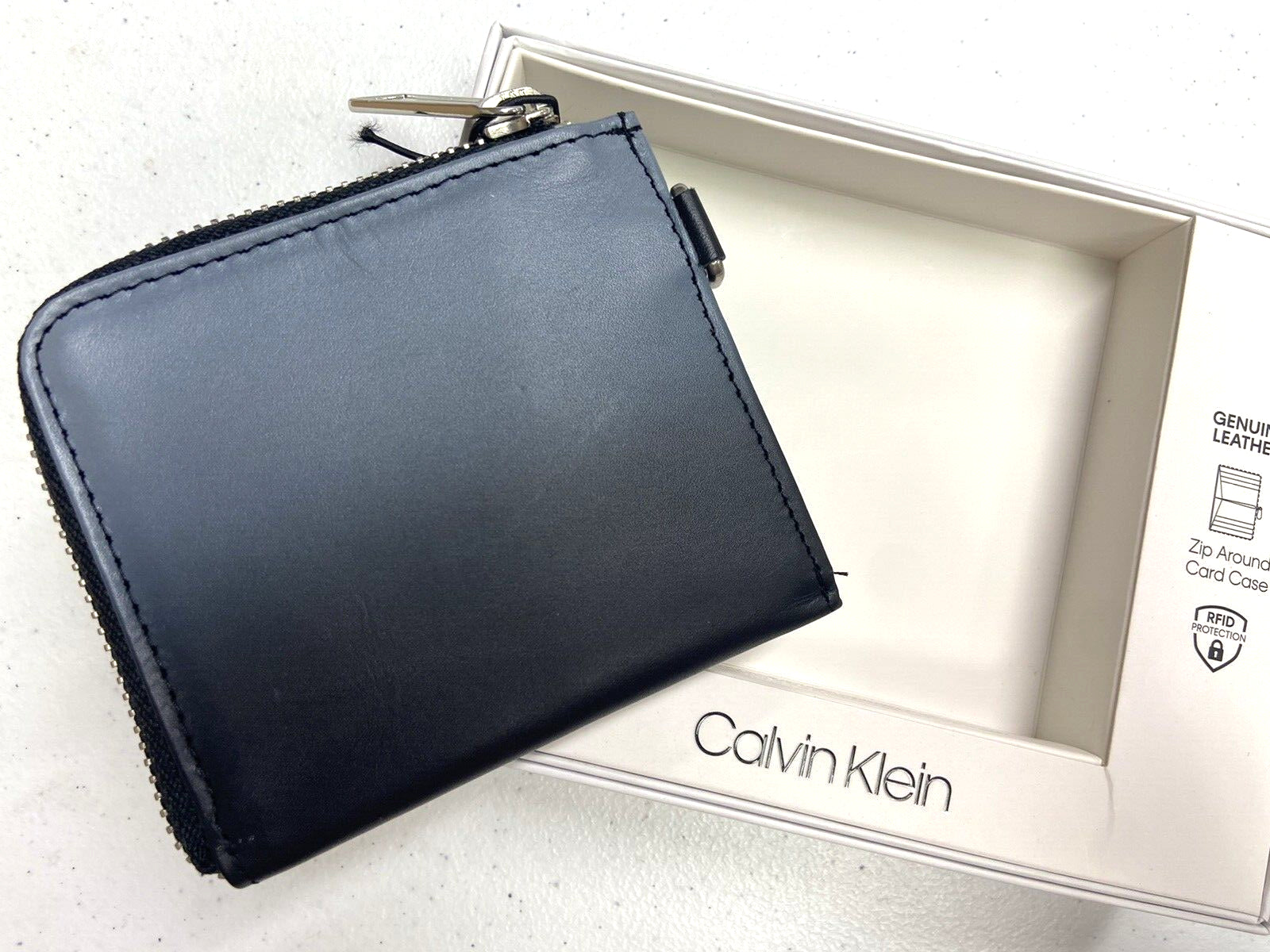 Calvin Klein Men RFID Zip Card Wallet Gusset C Black Gray Leather MSRP $50