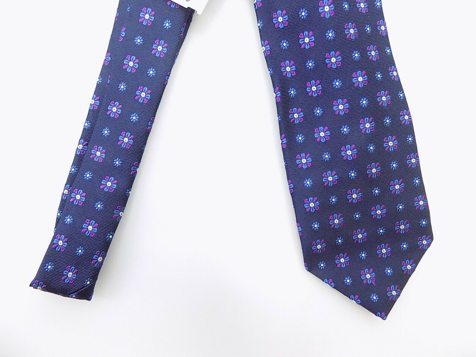 Hilditch & Key Blue Navy Purple Size 8.5 Tie Necktie 100% Silk MSRP $135