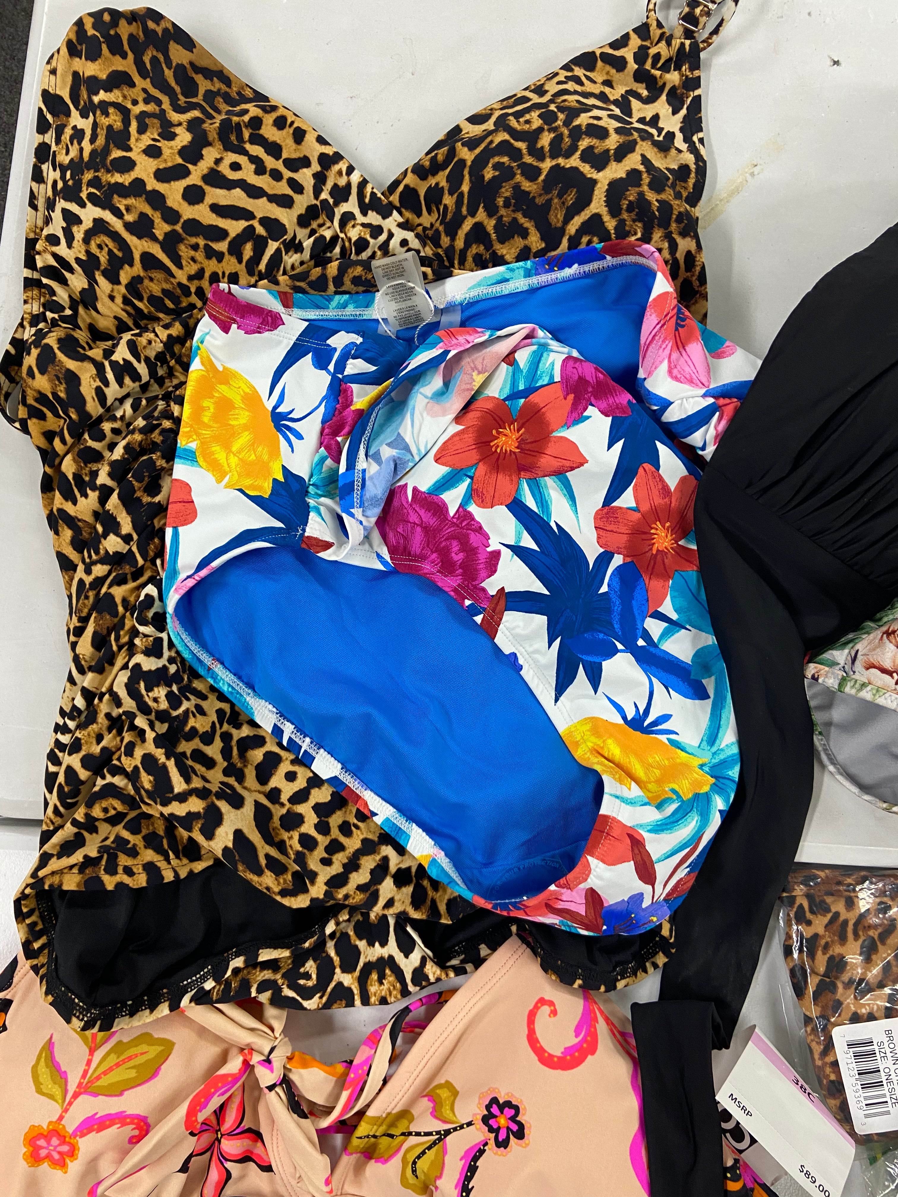 Women's Swimwear & Others Wholesale Lot, CALVIN KLEIN, MICHAEL KORS, COCO REEF, CALIFORNIA WAVES, ROD BEATTIE BLEU, RACHEL ROY and more, 21 items, Shelf Pulls, MSRP $1,008