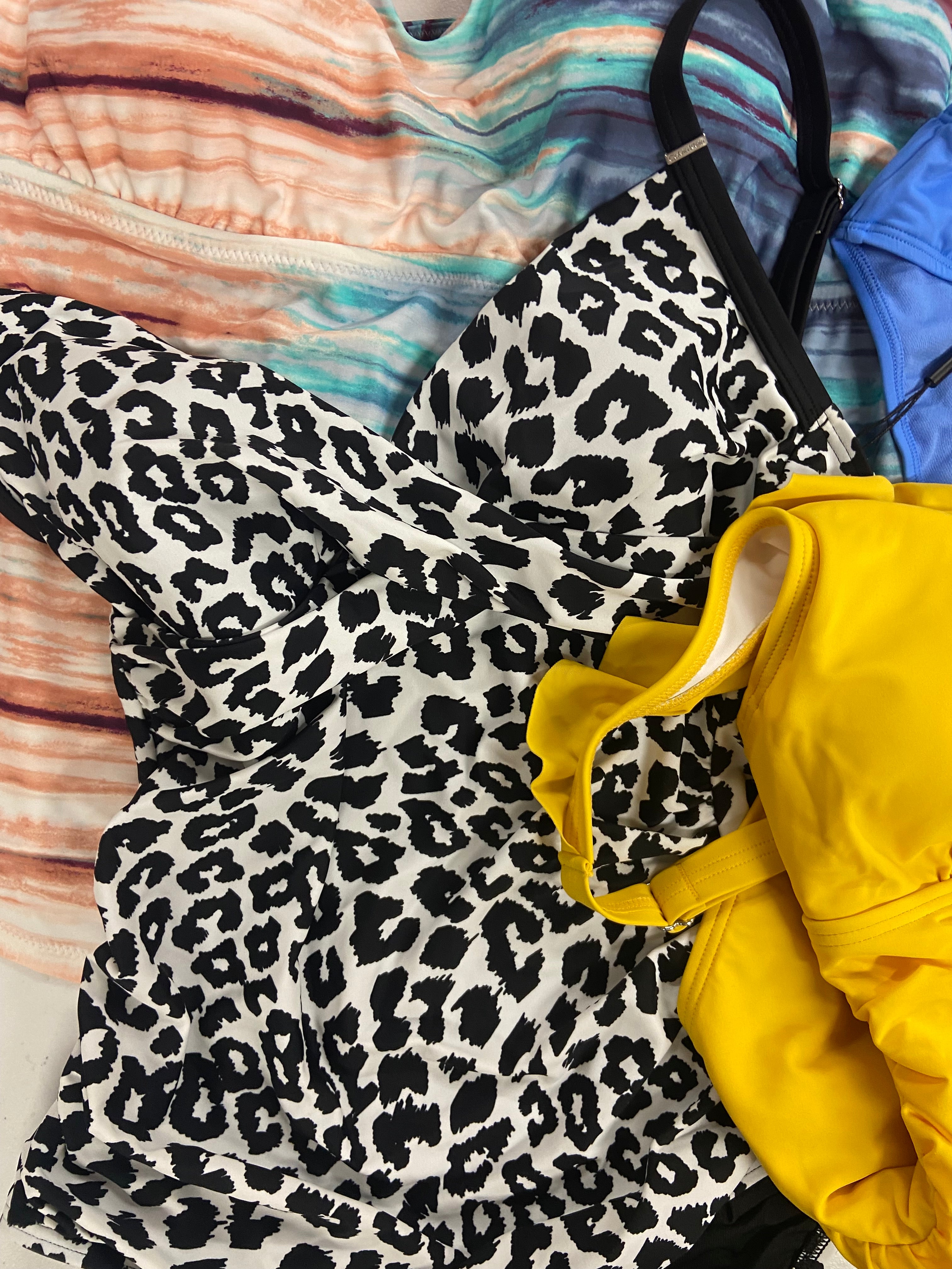 Women's Swimwear Wholesale Lot, LA BLANCA, CALVIN KLEIN, LAUREN RALPH LAUREN, DKNY, ANNE COLE and more, 15 items, Shelf Pulls, MSRP $769