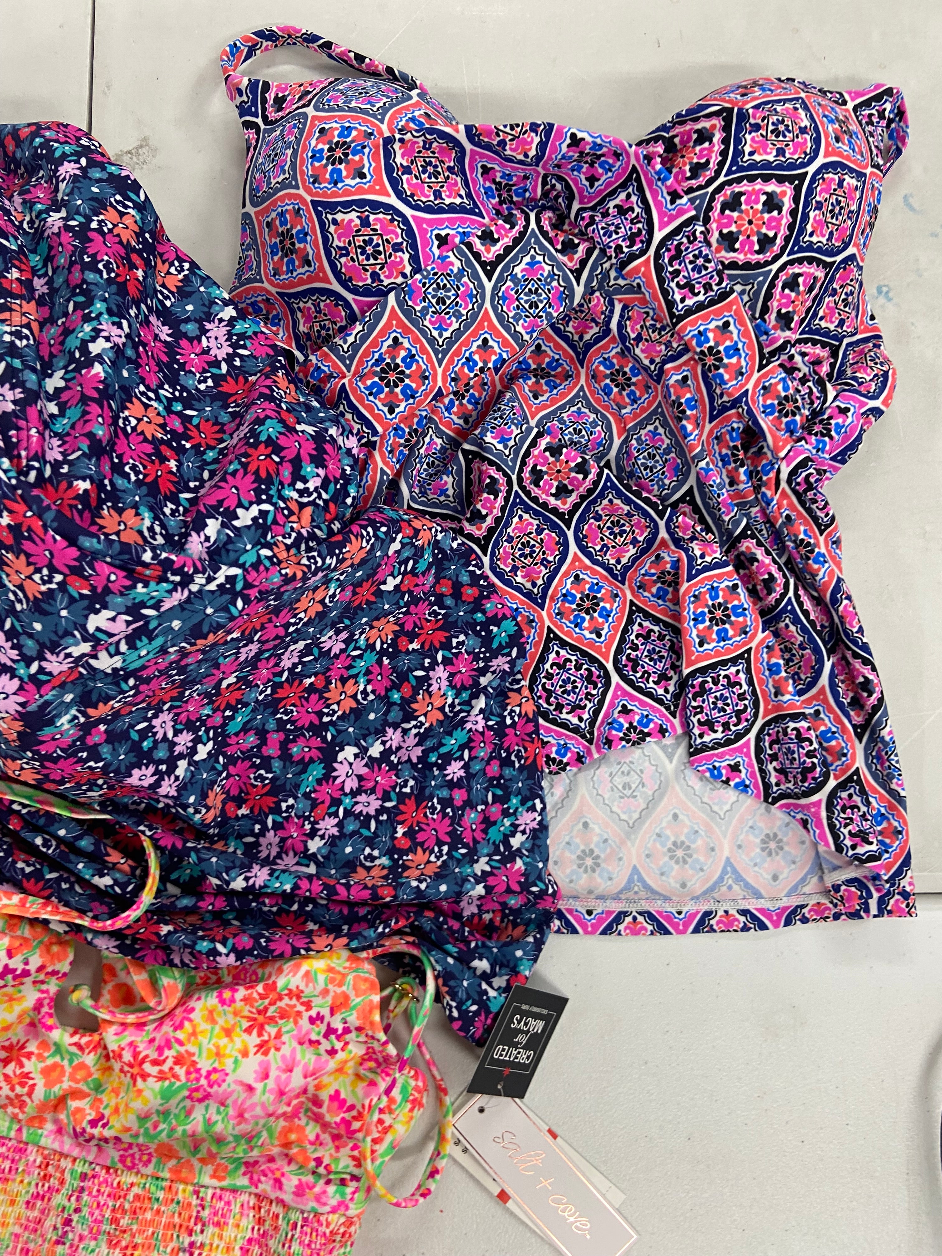 Women's Swimwear Wholesale Lot, NIKE, ISLAND ESCAPE, CALIFORNIA WAVES, SALT + COVE and more, 9 items, Shelf Pulls, MSRP $359