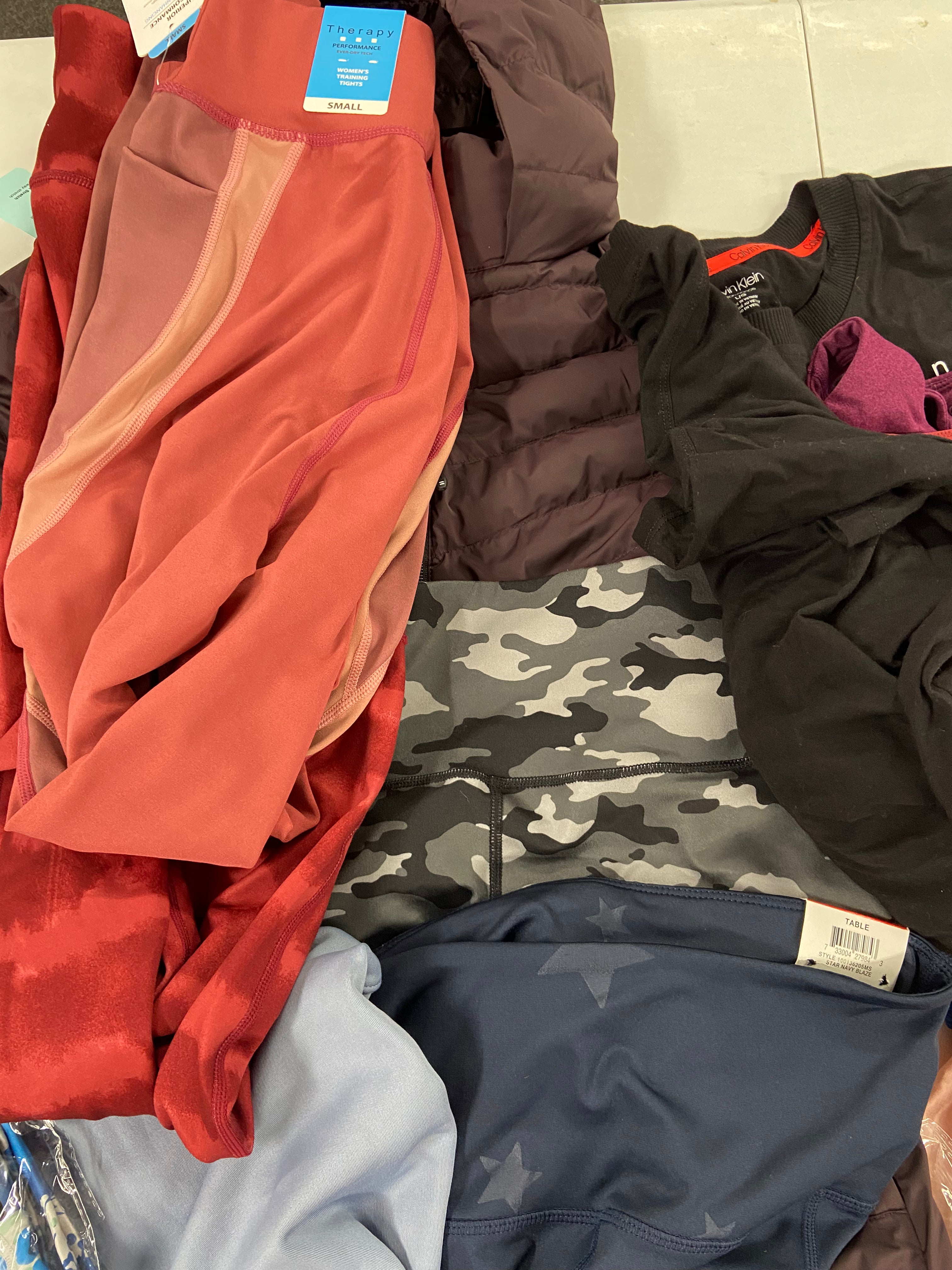 Women's Clothing Activewear Wholesale Lot, NIKE, COR, K-DEER,  32 DEGREES, CK PERFORMANCE, 22 items, Shelf Pulls, MSRP $1,006