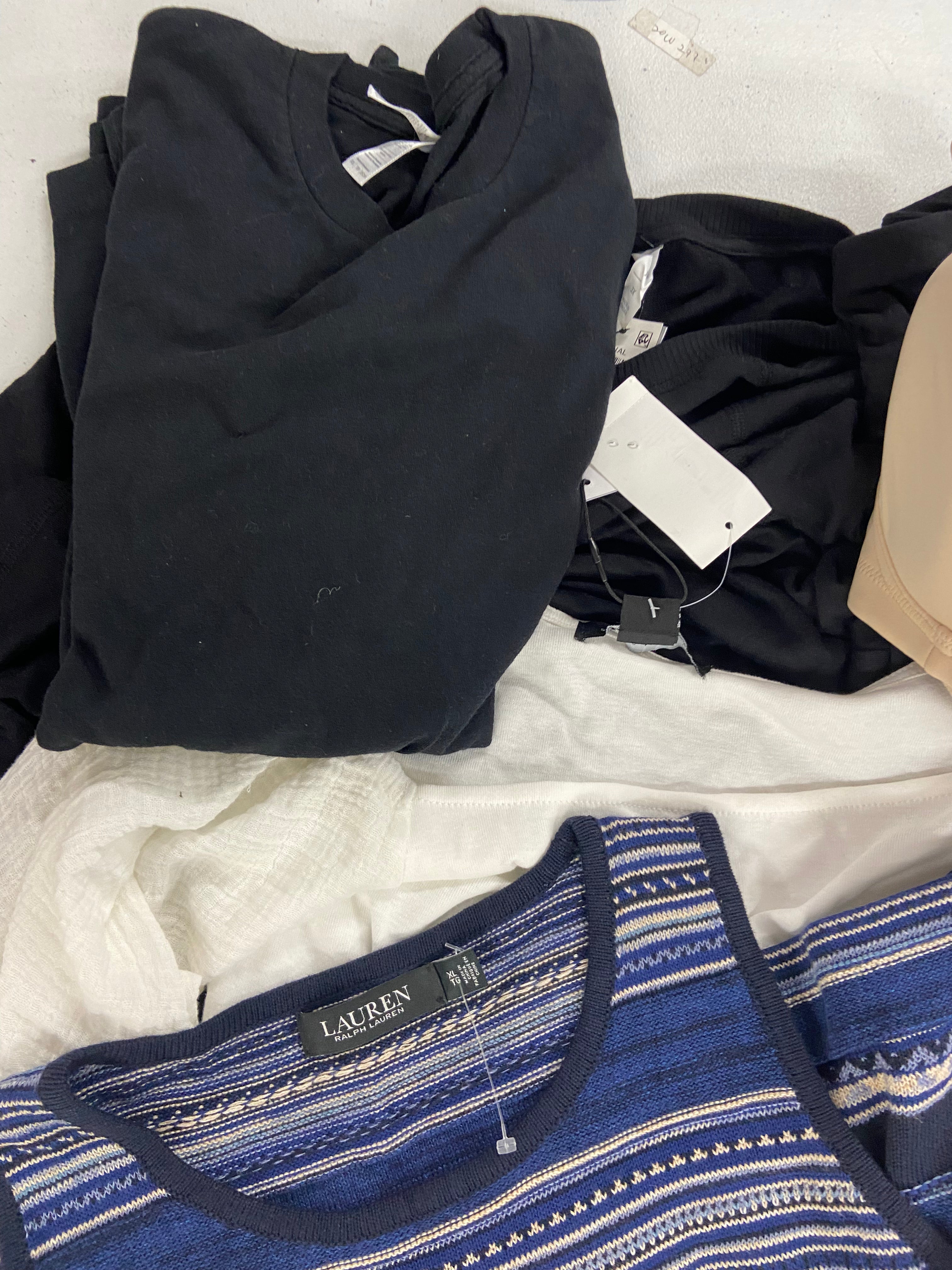 Women's Clothing Assorted Wholesale Lot, LAUREN RALPH LAUREN, LUCKY BRAND, VINCE CAMUTO,  FREE PEOPLE, AMERICAN APPAREL and more, 21 items, Shelf Pulls, MSRP $1,392