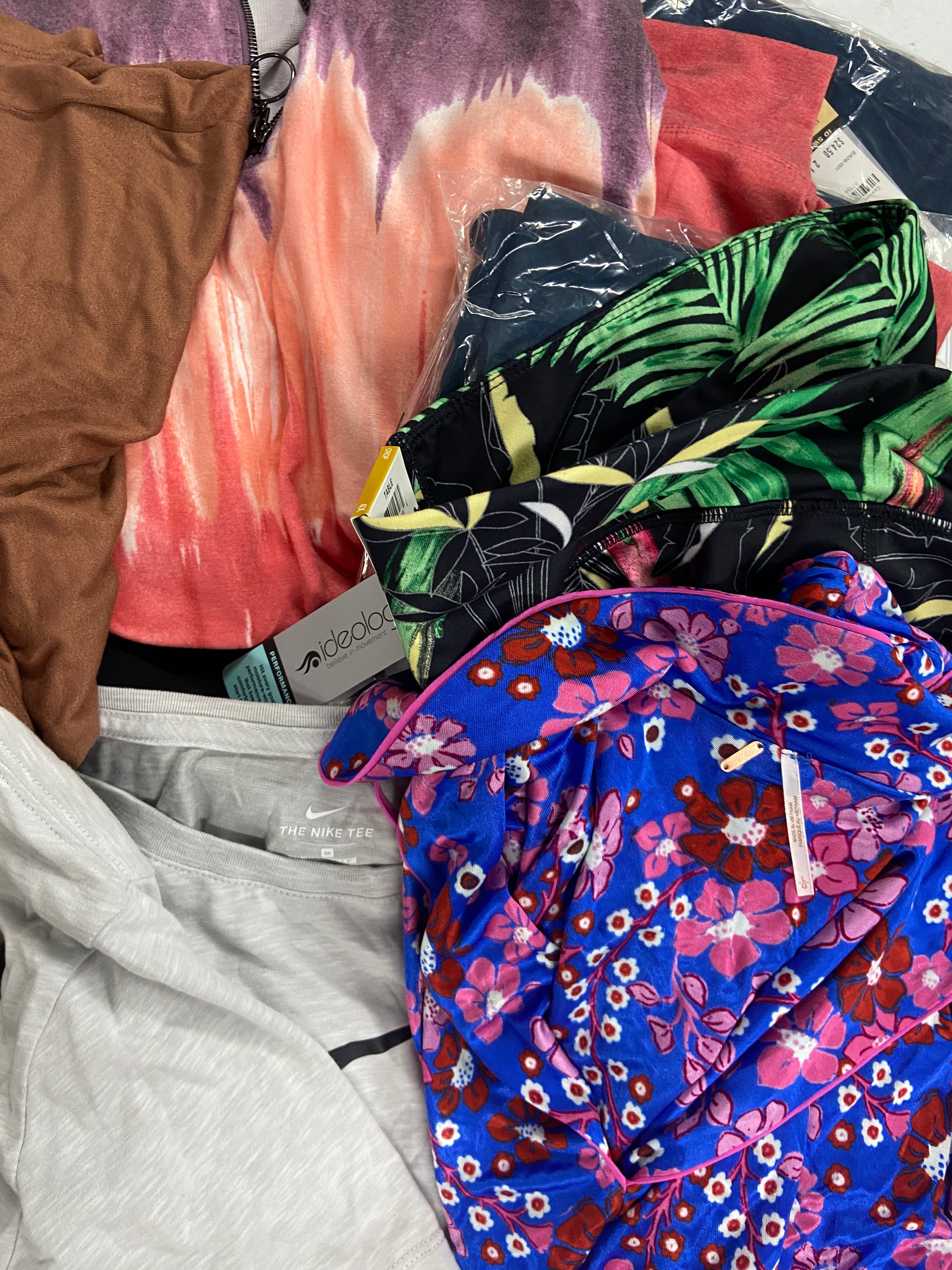 Women's Clothing Assorted Wholesale Lot, CALVIN KLEIN, CALVIN KLEIN, NIKE, CHARTER CLUB, REALTREE and more,  20 items, Shelf Pulls, MSRP $859