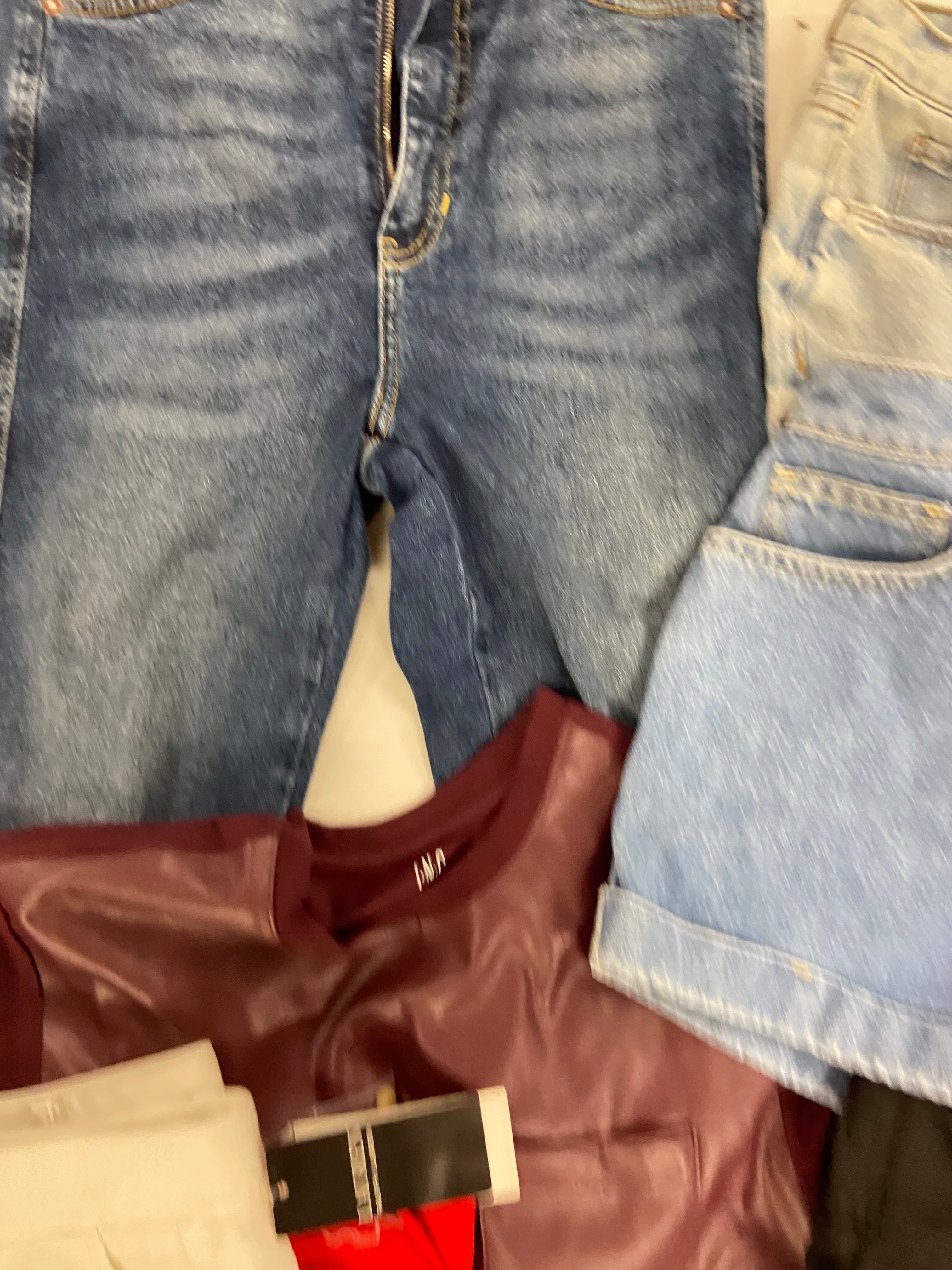 Women's Clothing Assorted Wholesale Lot, LAUREN RALPH LAUREN, LUCKY BRAND, CALVIN KLEIN, AMERICAN APPAREL, FREE PEOPLE and more, 13 items, Shelf Pulls, MSRP $1,053
