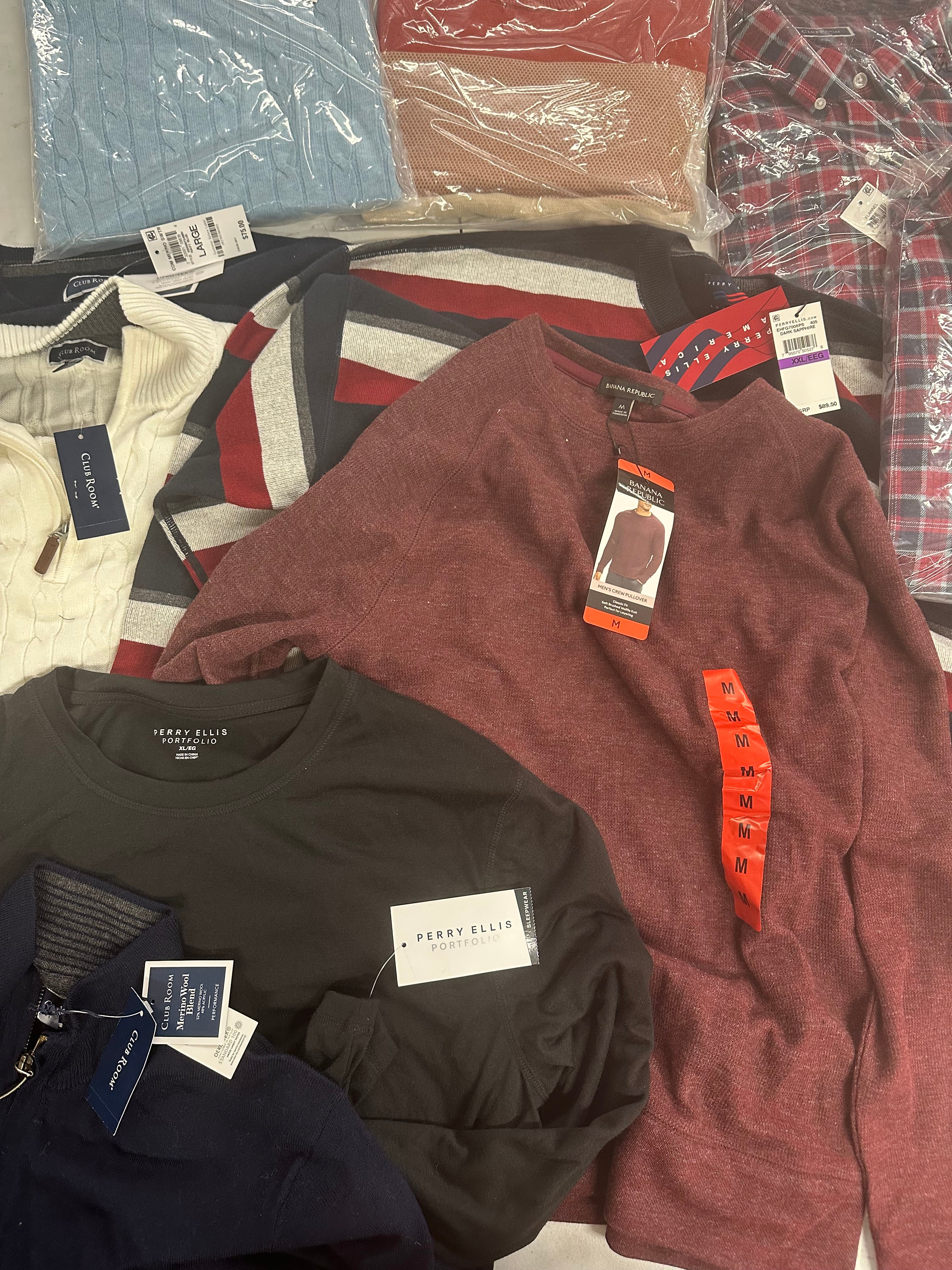 Men's Clothing Sweaters & Others, Wholesale Lot, BANANA REPUBLIC, PERRY ELLIS, CLUB ROOM, 10 items, Shelf Pulls, MSRP $646
