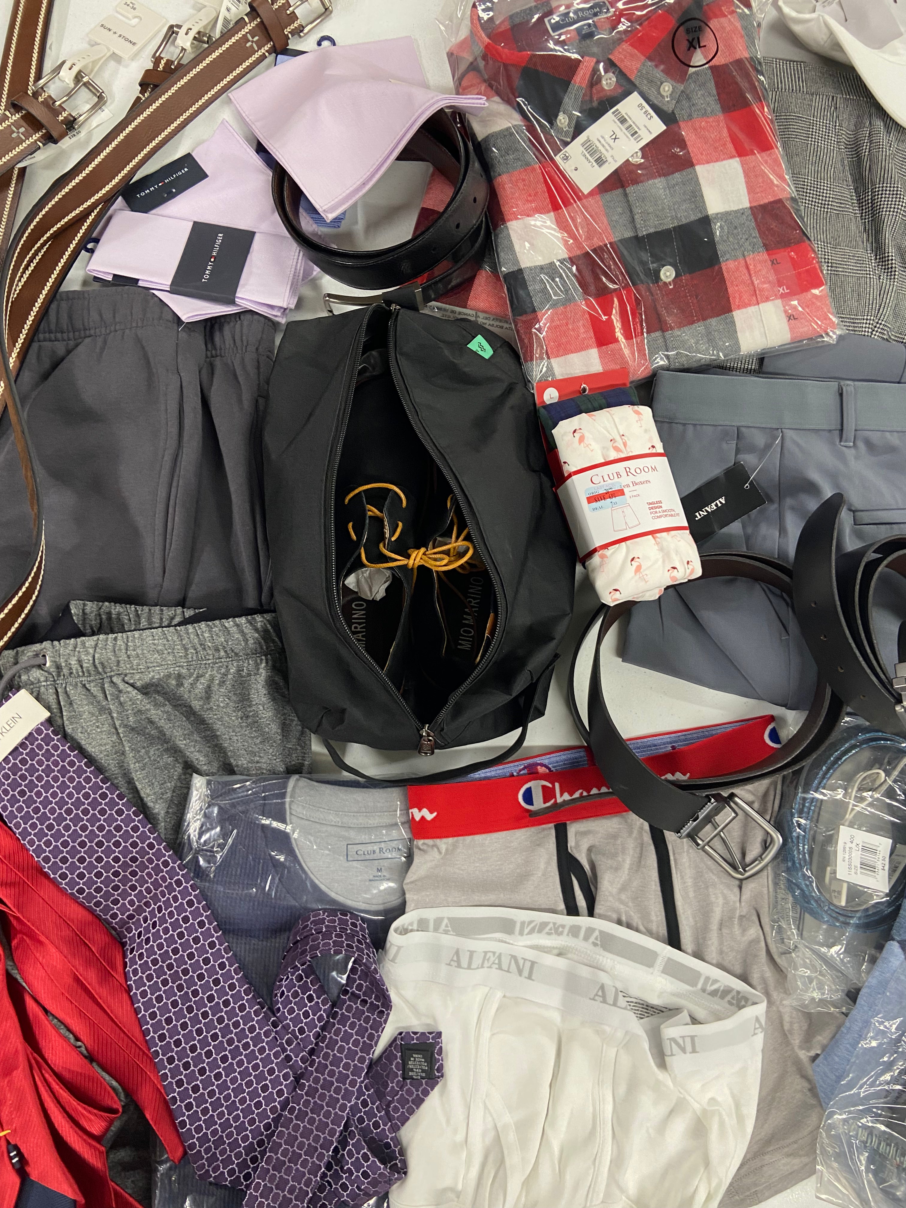 Men's Clothing & Accessories Wholesale Lot, TIMBERLAND, TOMMY HILFIGER, NAUTICA, CALVIN KLEIN, PERRY ELLIS, CHAMPION, KENNETH COLE and more, 32 items, Shelf Pulls, MSRP $1,239