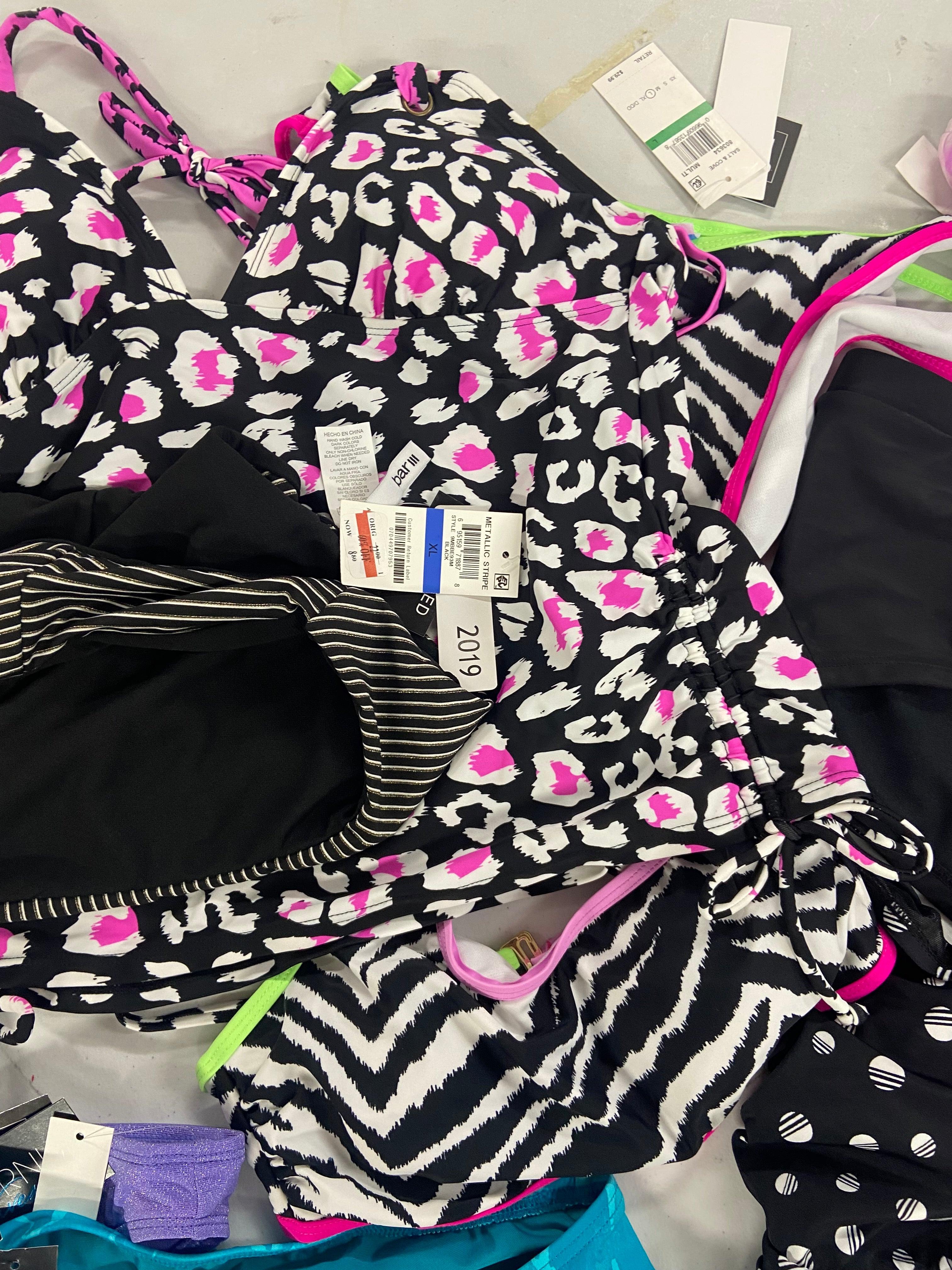 Women's Swimwear Wholesale Lot, RALPH LAUREN, NIKE, CARMEN MARC, ISLAND ESCAPE, SALT + COVE and more,16 items, Shelf Pulls, MSRP $697