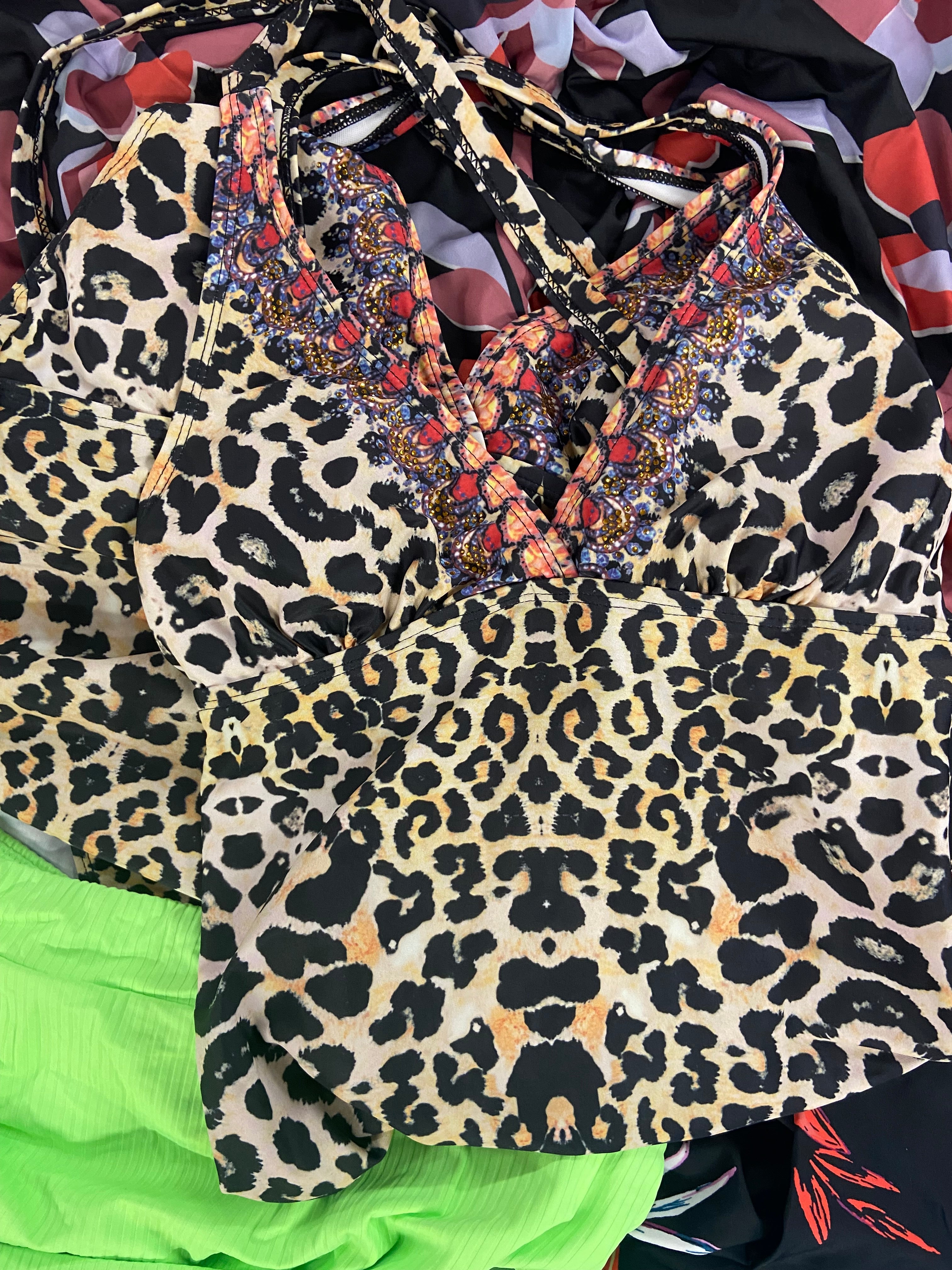 Women's Swimwear Wholesale Lot, AQUA, LA MODA, BAR III, SUNDAZED, SALT + COVE, 22 items, Shelf Pulls, MSRP $596