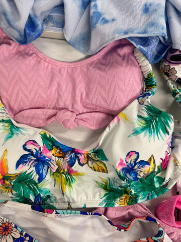 Women's Swimwear Wholesale Lot, ISLAND ESCAPE, JESSICA SIMPSON, MIKEN CLOTHING, SALT + COVE and more, 14 items, Shelf Pulls, MSRP $495
