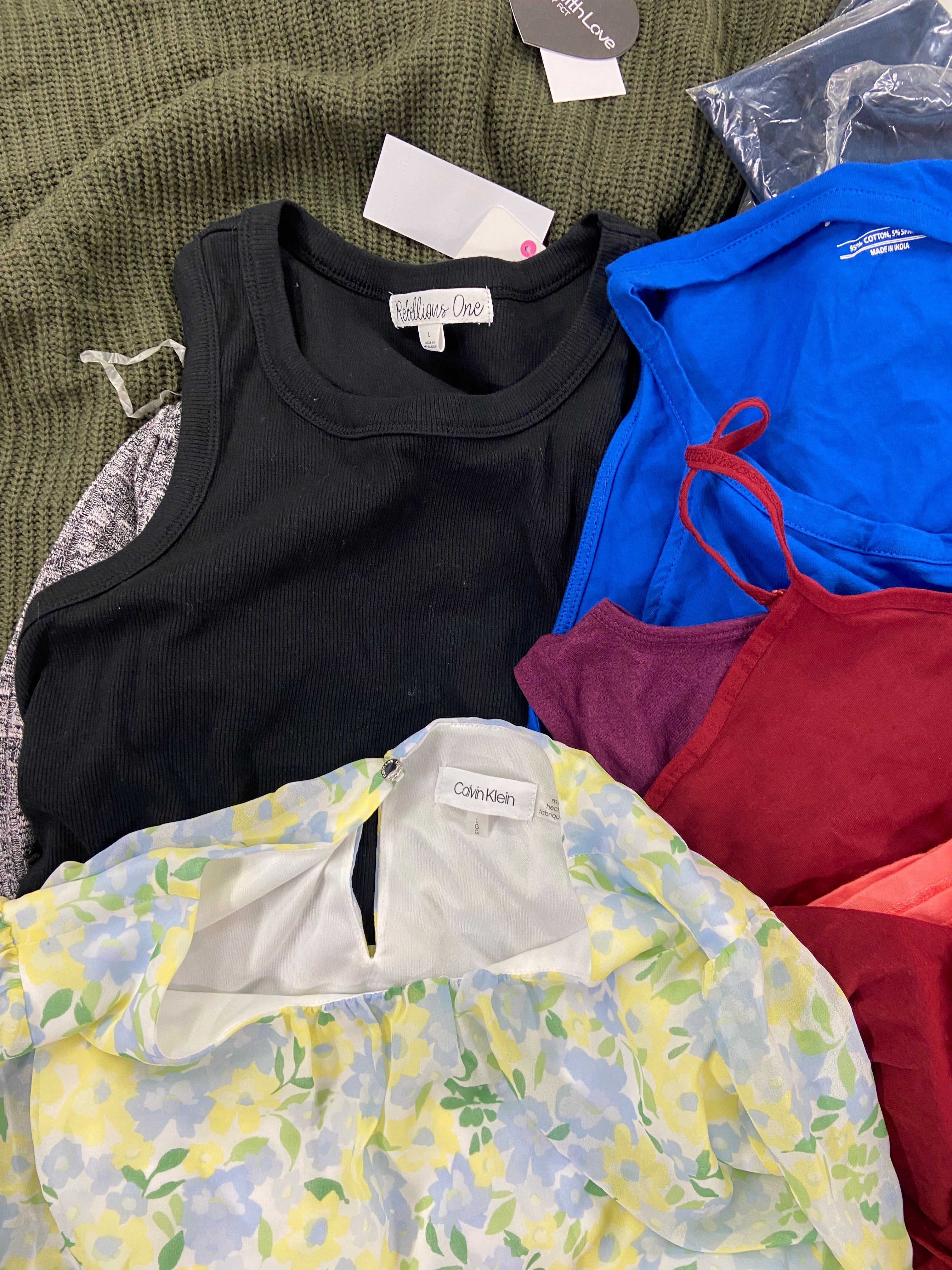 Women's Clothing Plus Size & Others Assorted Wholesale Lot, POLO RALPH LAUREN, NIKE, LA BLANCA, CALVIN KLEIN, FREE PEOPLE and more, 22 items, Shelf Pulls, MSRP $1,070