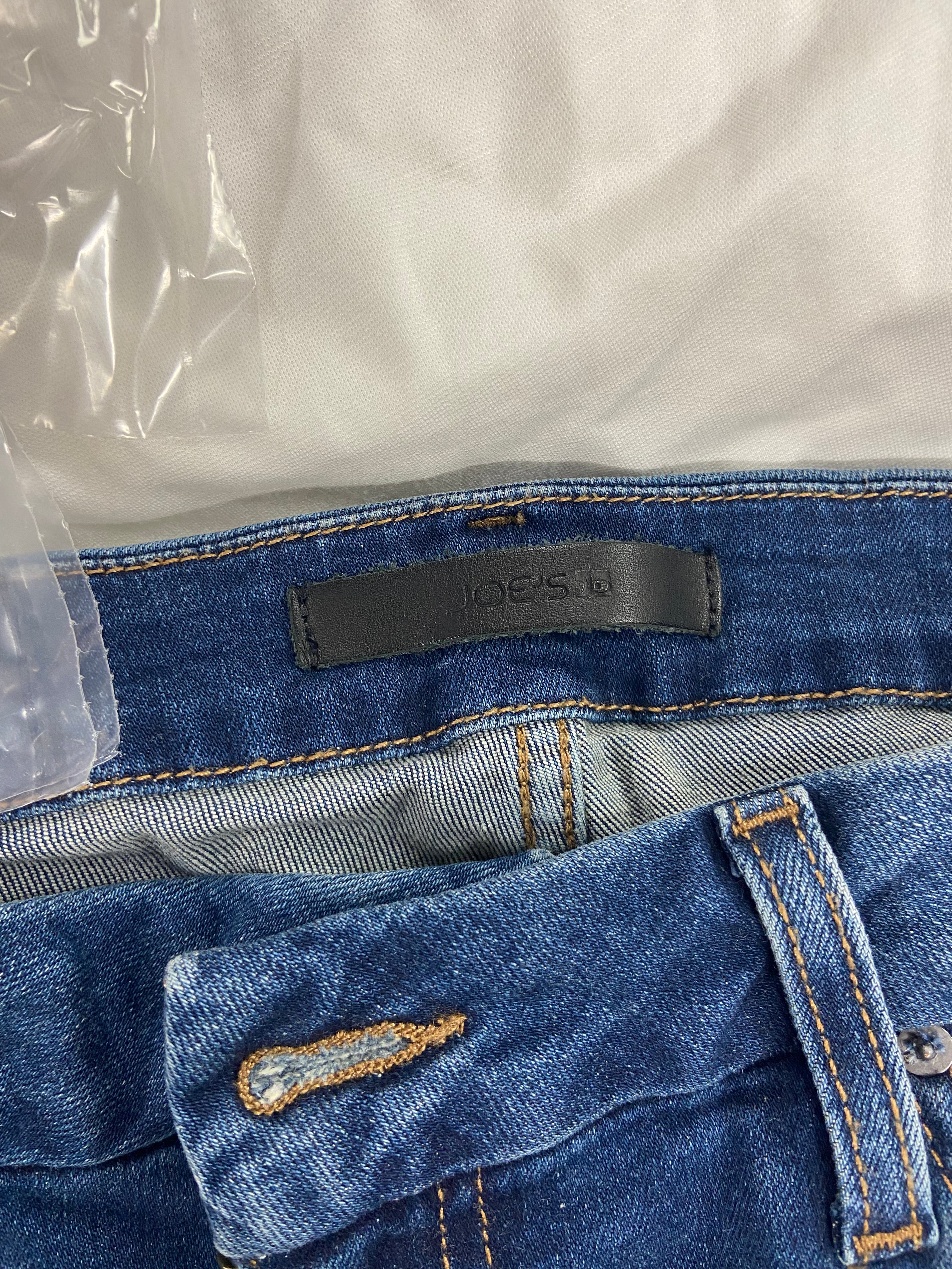 Women's Clothing Assorted Wholesale Lot, JOE'S, NIKE, ADIDAS, FREE PEOPLE, VINCE CAMUTO, AMERICAN APPAREL and more, 29 items, Shelf Pulls, MSRP $1,055