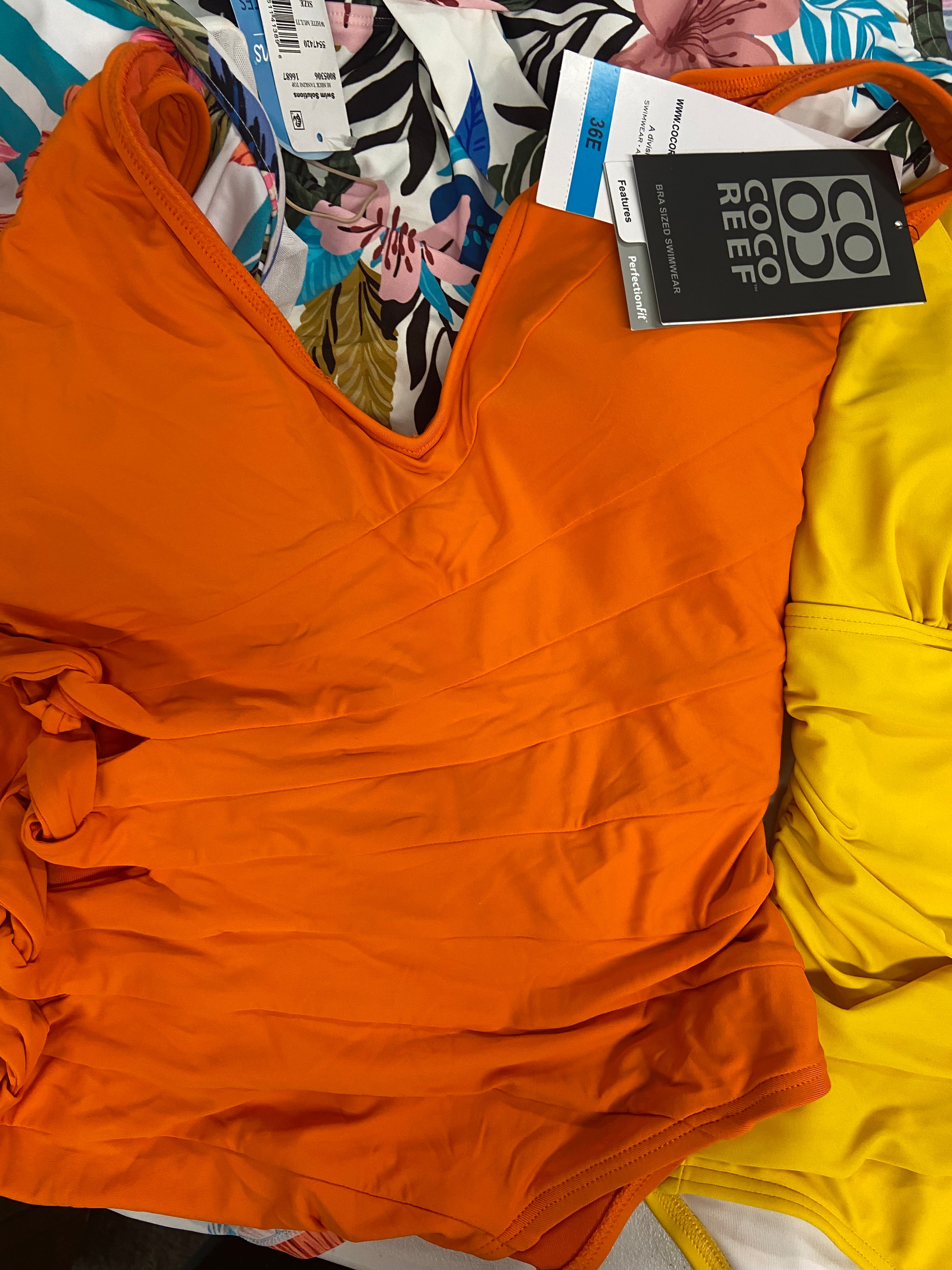 Women's Swimwear Wholesale Lot, DKNY, SWIM SOLUTIONS, CARMEN MARC VALVO, COCO REEF, DOTTI and more, 10 items, Shelf Pulls, MSRP $559