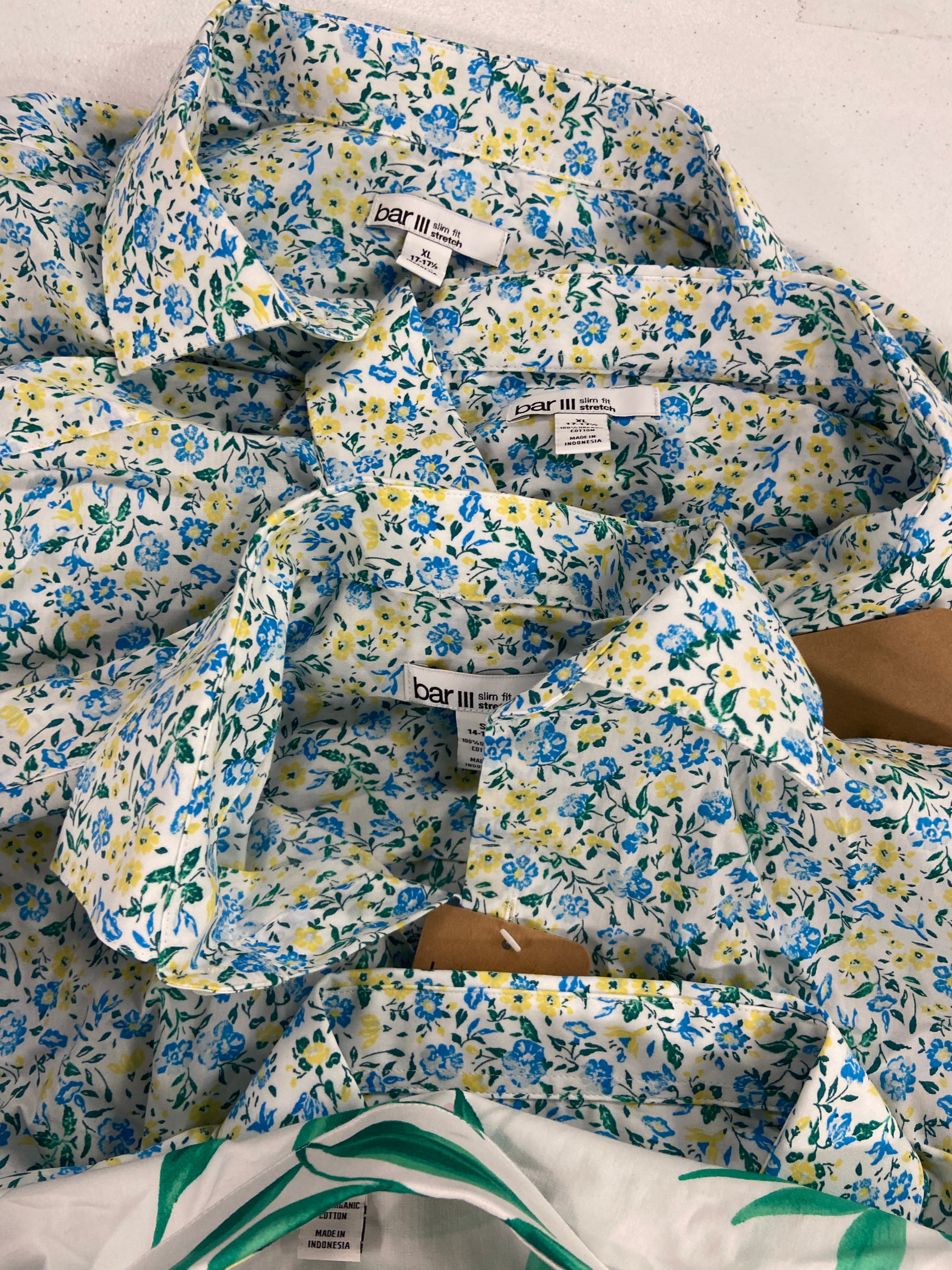 Men's Clothing Button Down Shirts Wholesale Lot, BAR III, CLUB ROOM, ALFANI 12 items, Shelf Pulls, MSRP $730